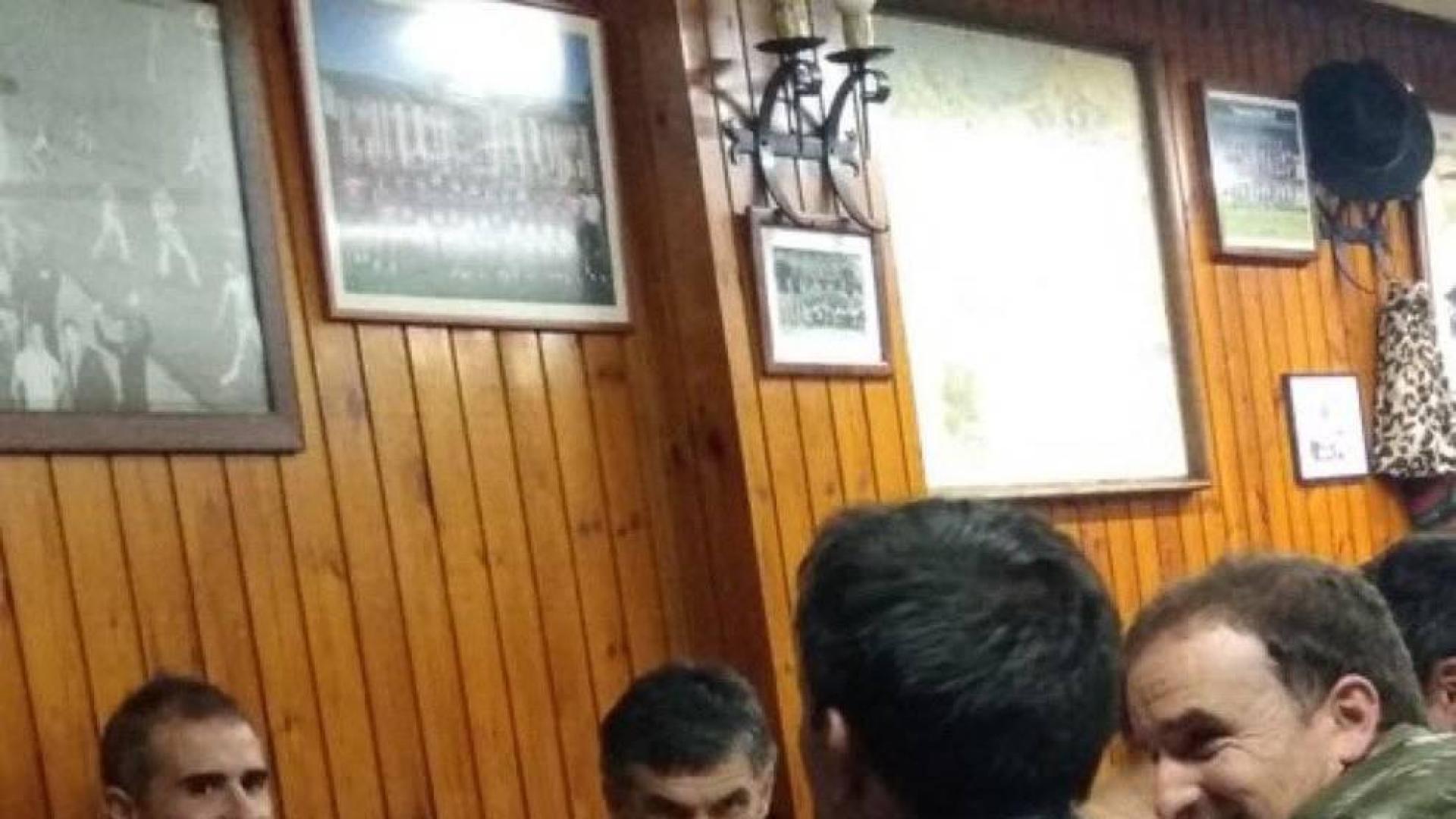 La cena de Arrasate, Gaizka Garitano, Asier Garitano y Mendilibar que se hace viral