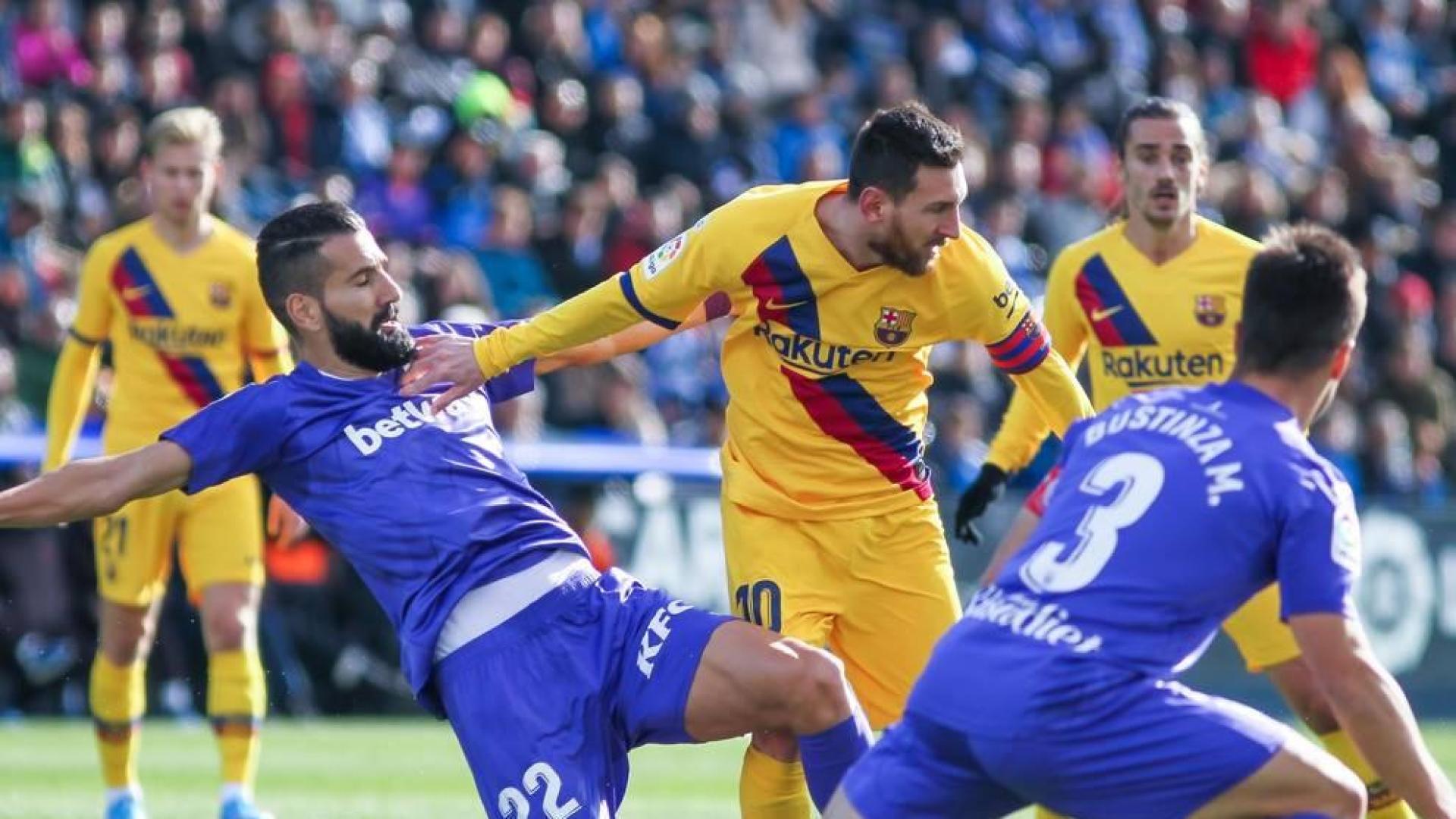 El balón parado evita un nuevo naufragio del Barcelona en Butarque