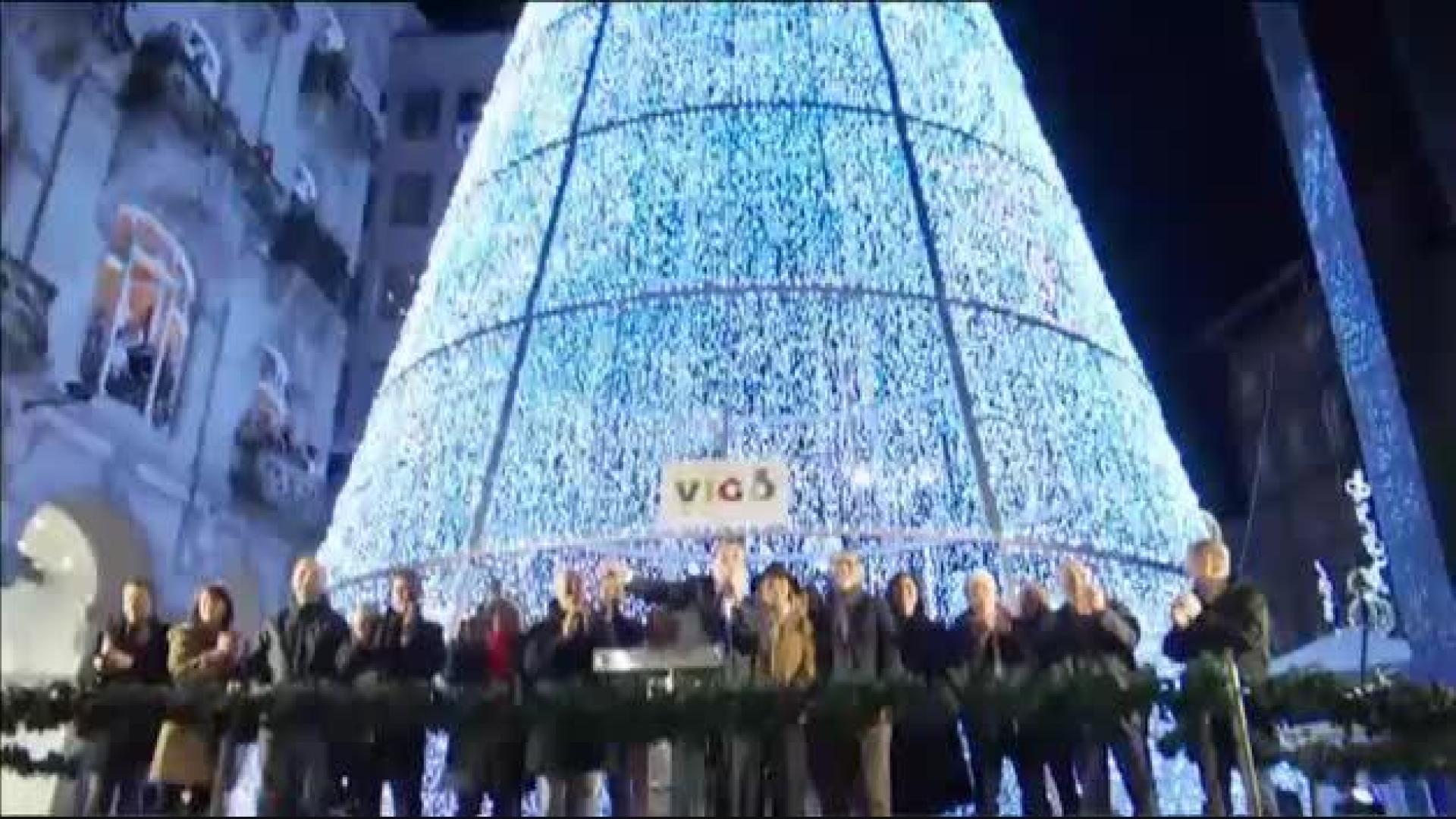 Vigo enciende sus espectaculares luces navideñas