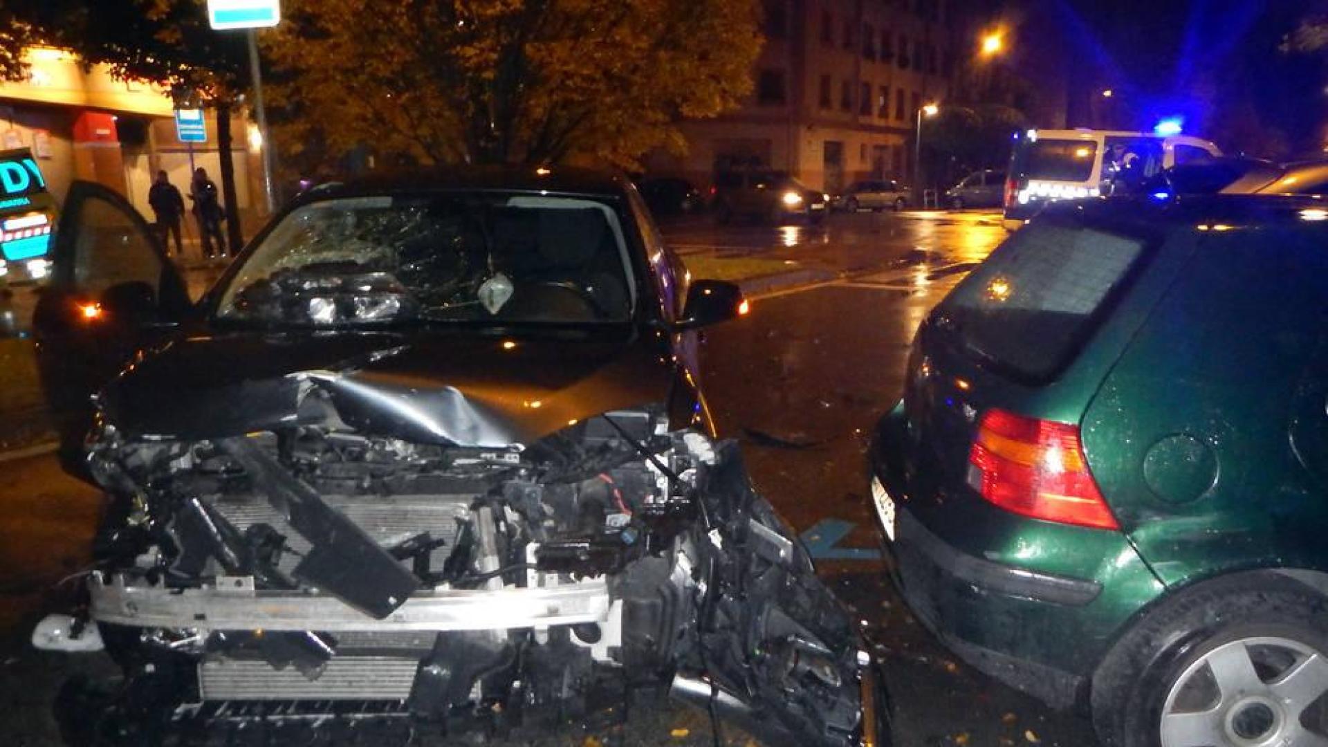 Da positivo en alcohol y drogas tras chocar contra cinco vehículos en San Juan