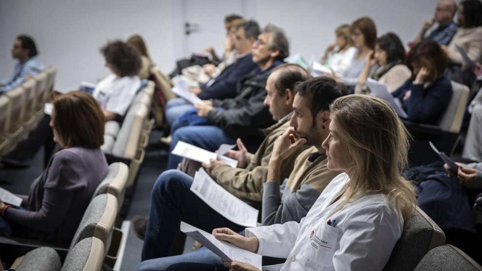 Asamblea de médicos en en el Complejo Hospitalario de Navarra.