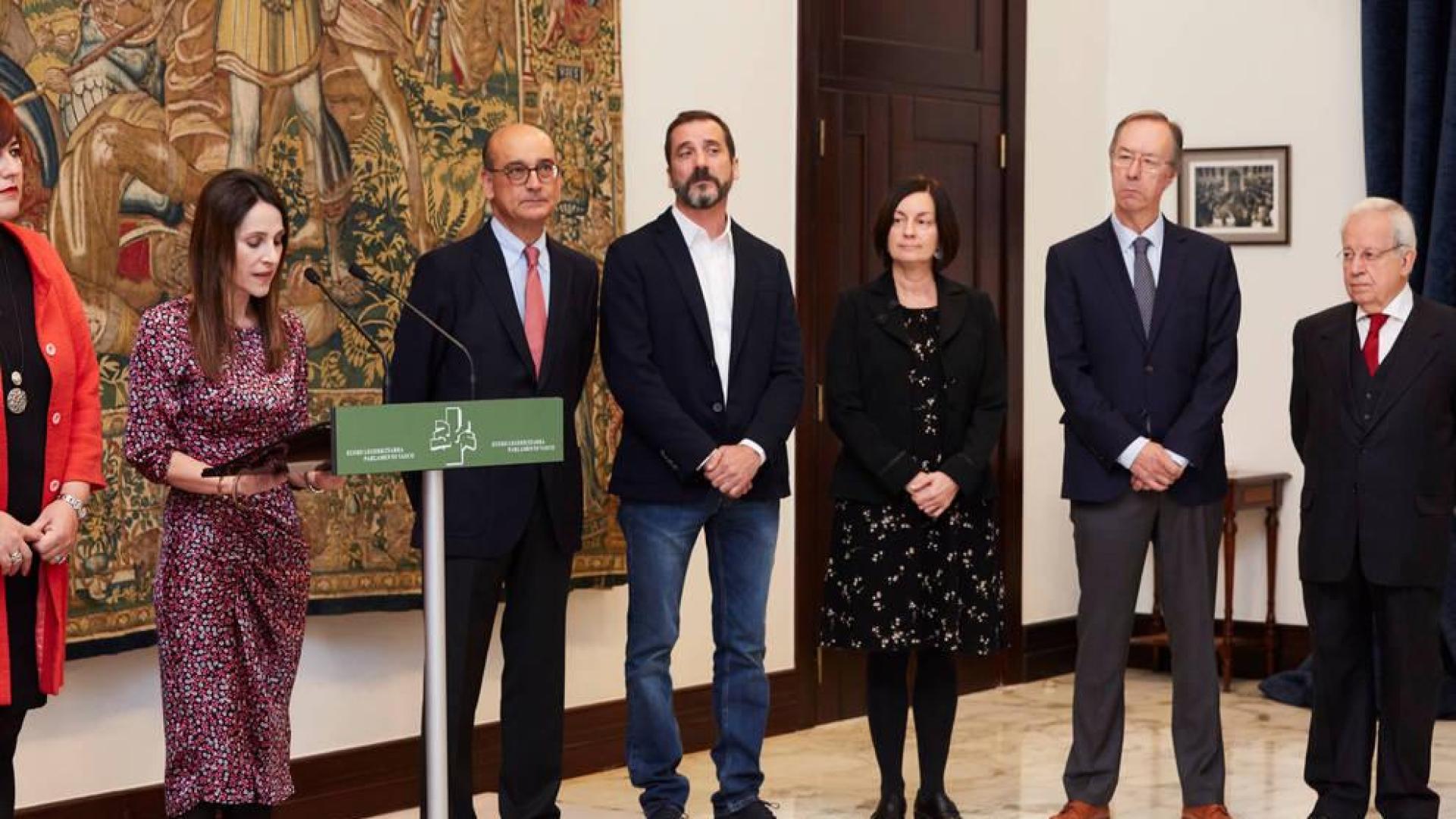 PSE y PP piden que el Estatuto vasco no cite a Navarra en su articulado