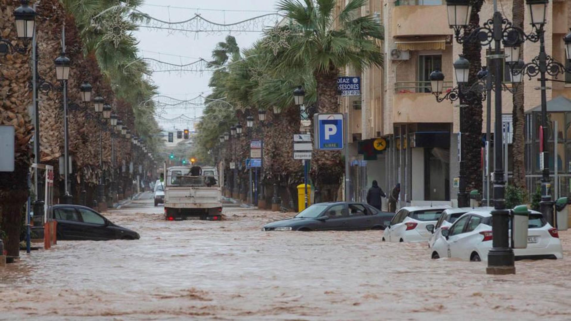 Un centenar de evacuados en Los Alcázares por una nueva 'gota fría'