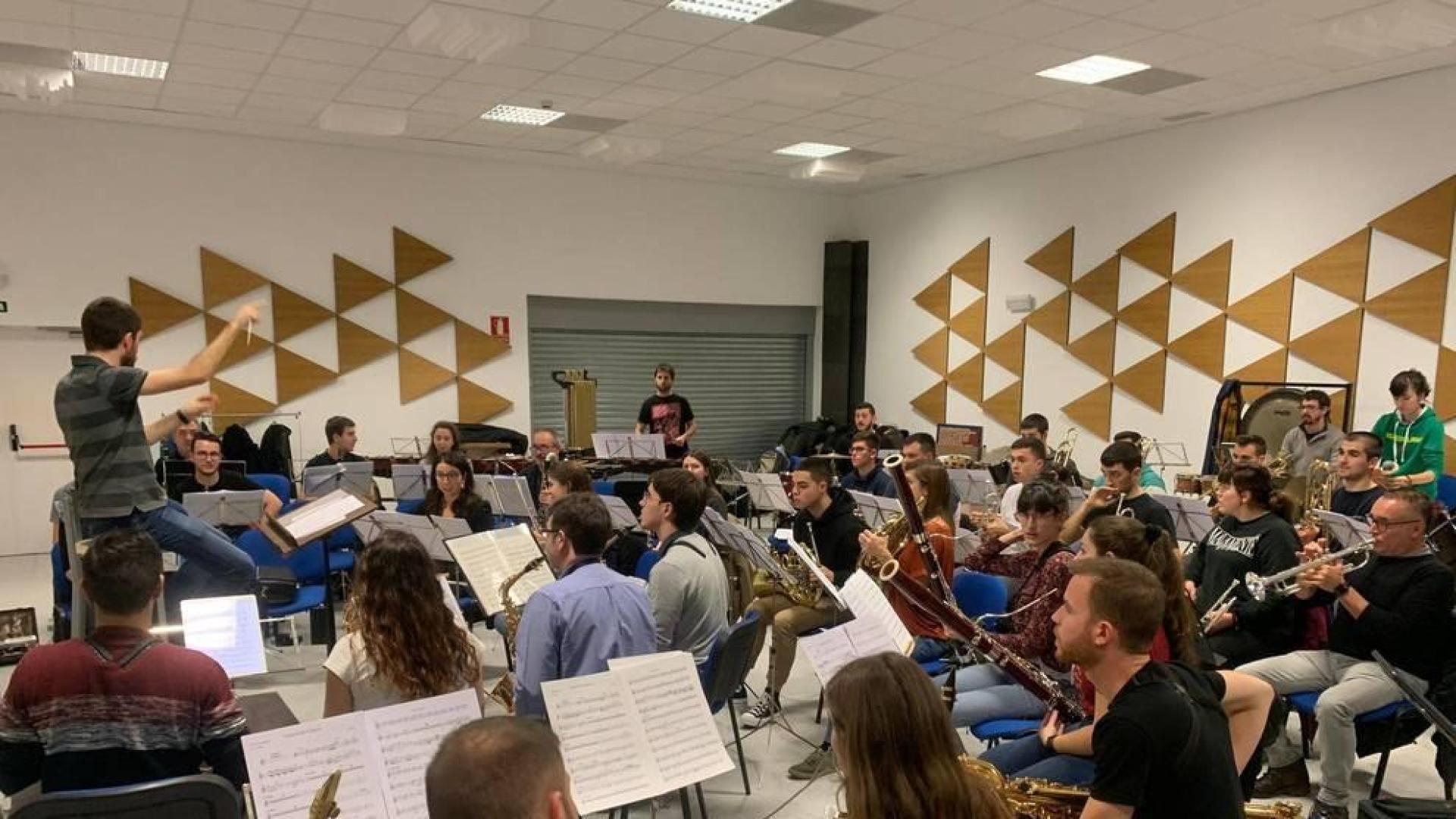 50 músicos unen fuerzas para ofrecer en Tafalla un concierto solidario