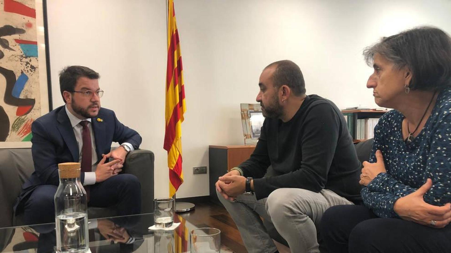 UGT y CC OO exponen a Junqueras en prisión la urgencia del pacto progresista