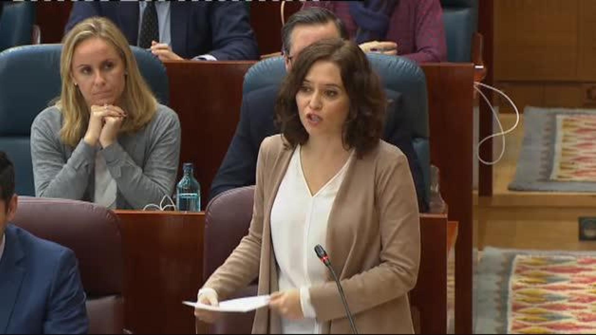 Ayuso recuerda a Monasterio que los menas “ante todo, son menores”