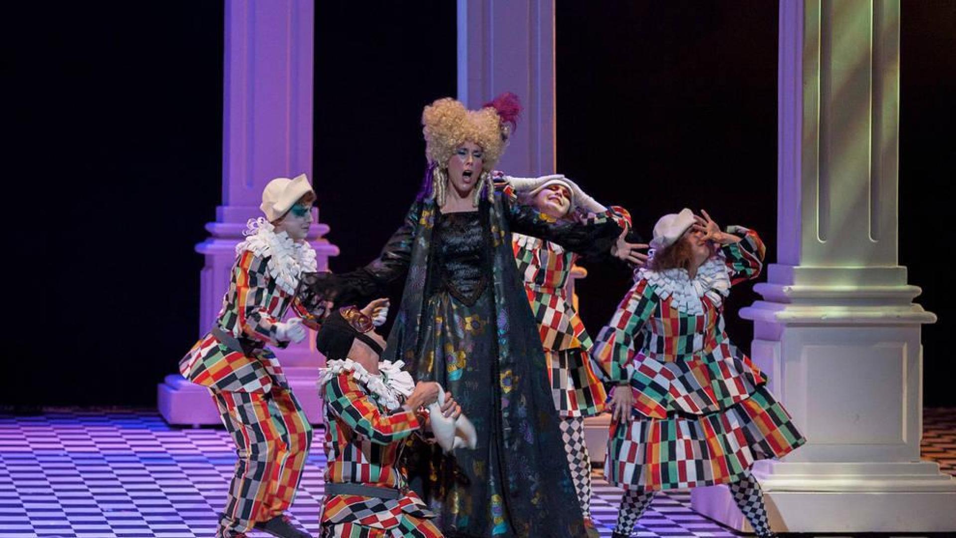 Imagen del montaje de 'El traje nuevo del emperador'.