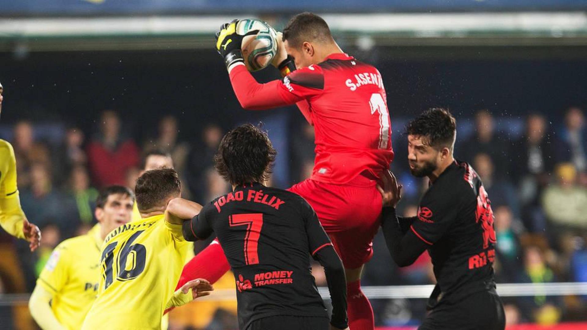 La falta de puntería condena al Atlético en el estadio de La Cerámica