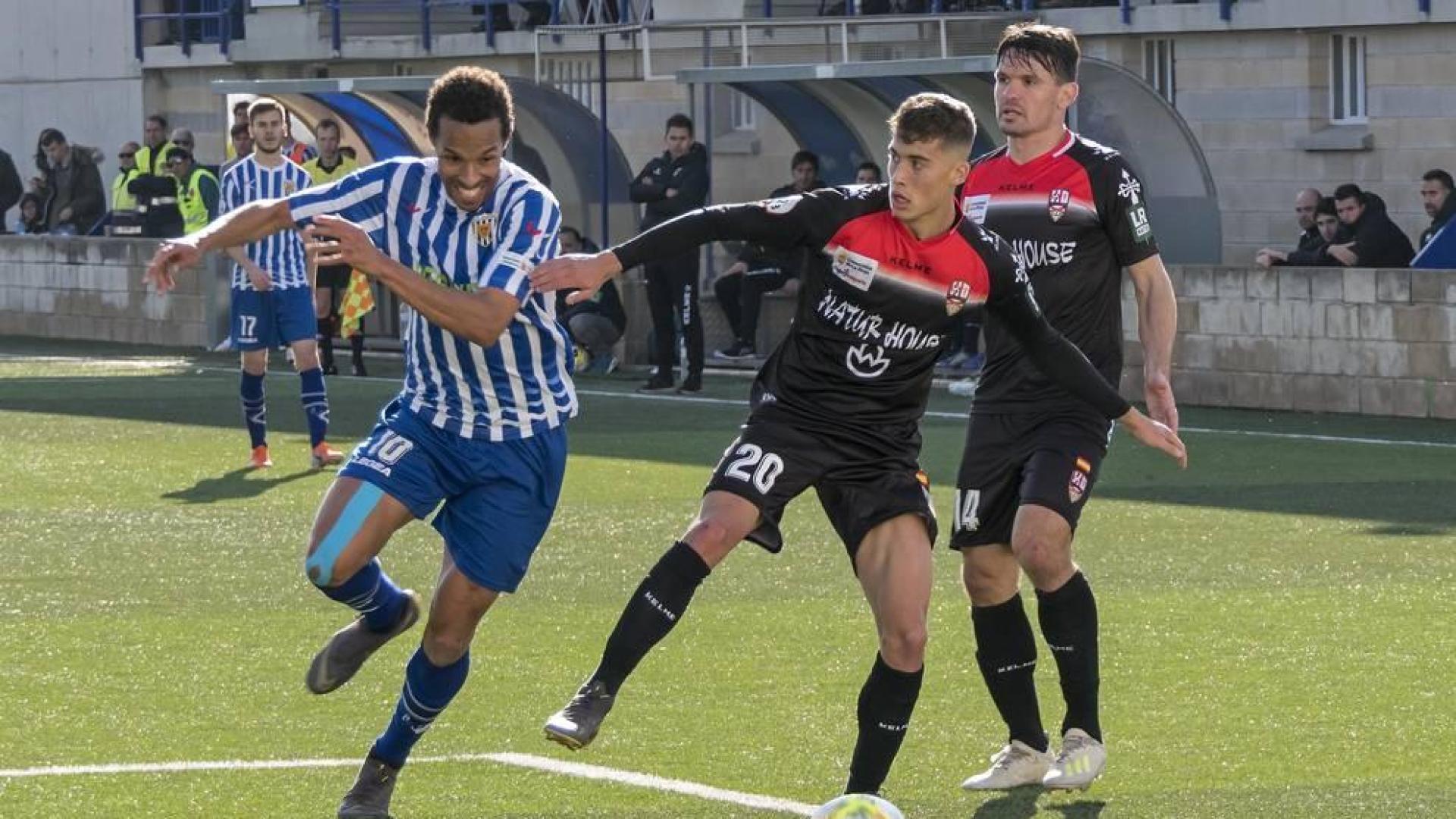 El Izarra rescata un punto contra la UD Logroñés