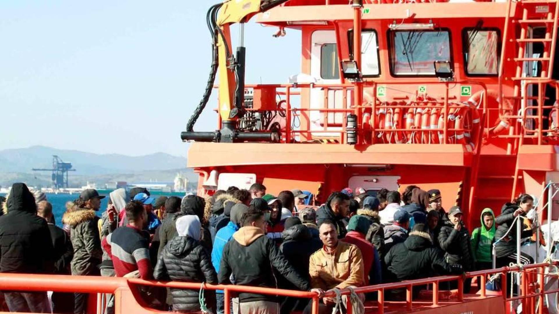 Casi 390 inmigrantes rescatados desde el viernes en pateras