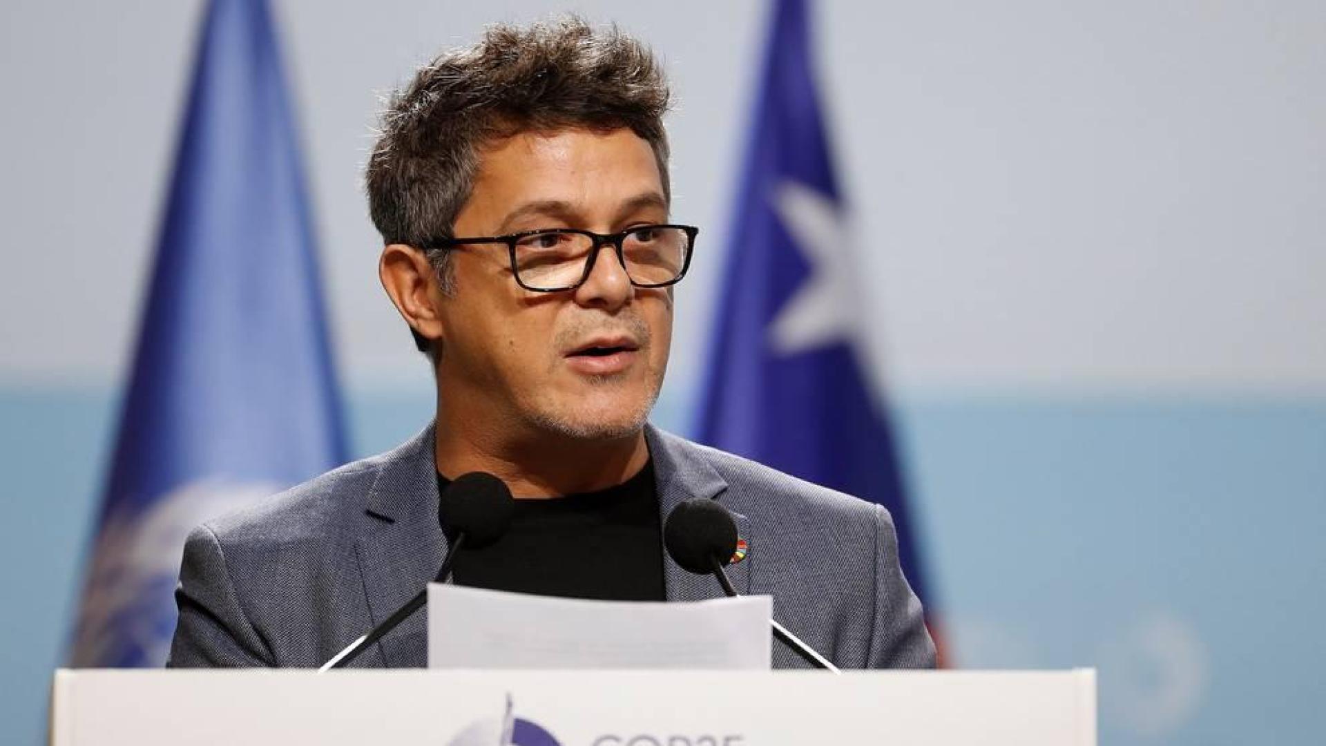 Alejandro Sanz: "El mundo contiene el aliento; no le defraudemos"