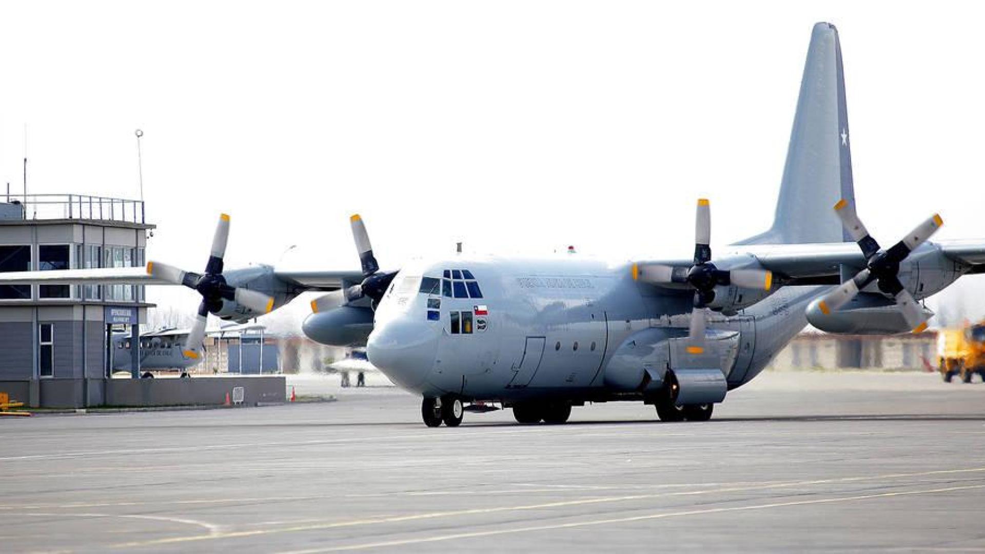 Se estrella un avión de la Fuerza Aérea de Chile con 38 personas a bordo