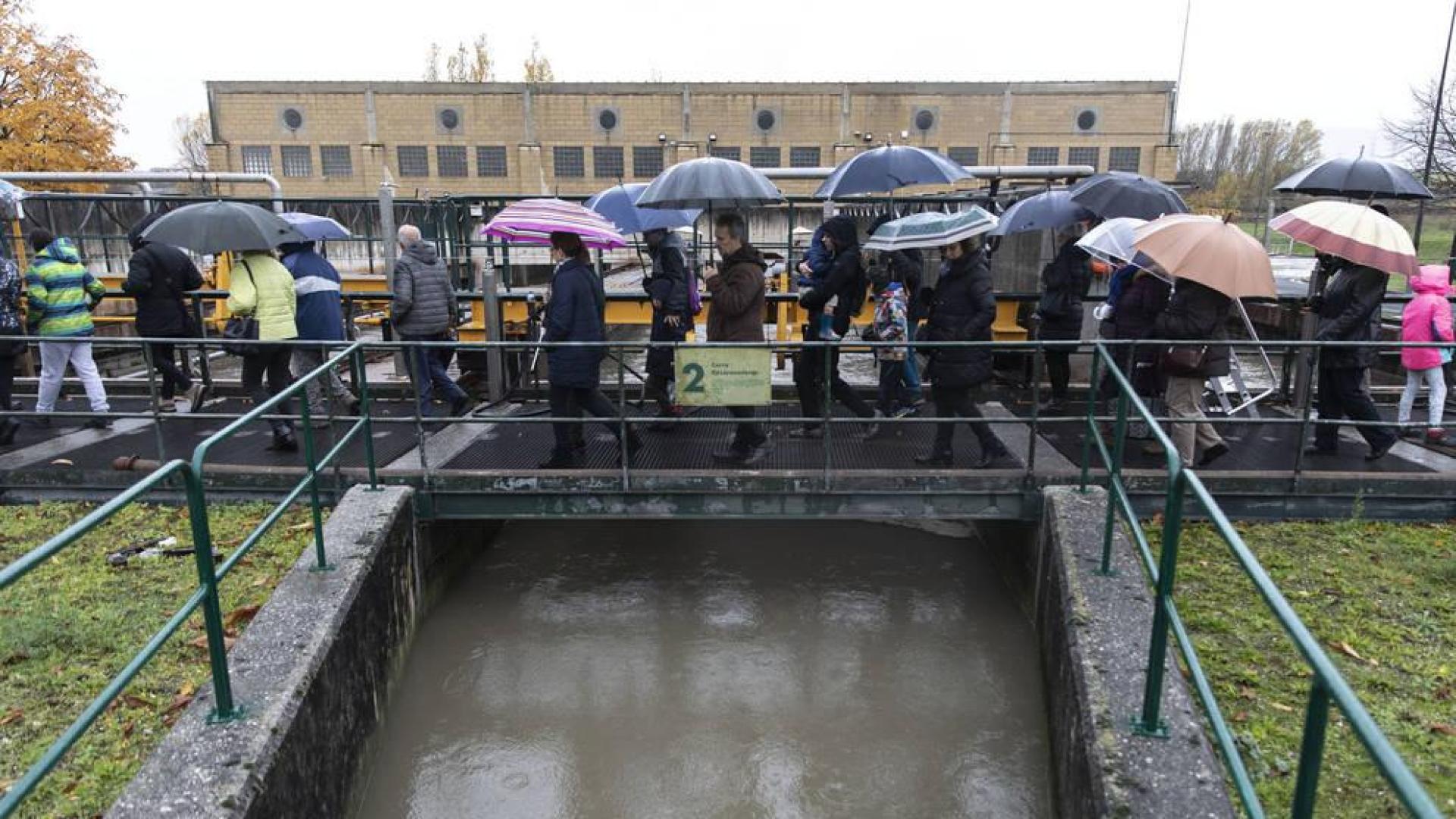 El viaje de 29,5 horas del agua de los inodoros hasta que llega limpia al río