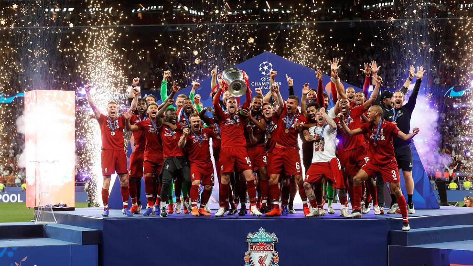 Salah y Origi dan la 'orejona' al Liverpool