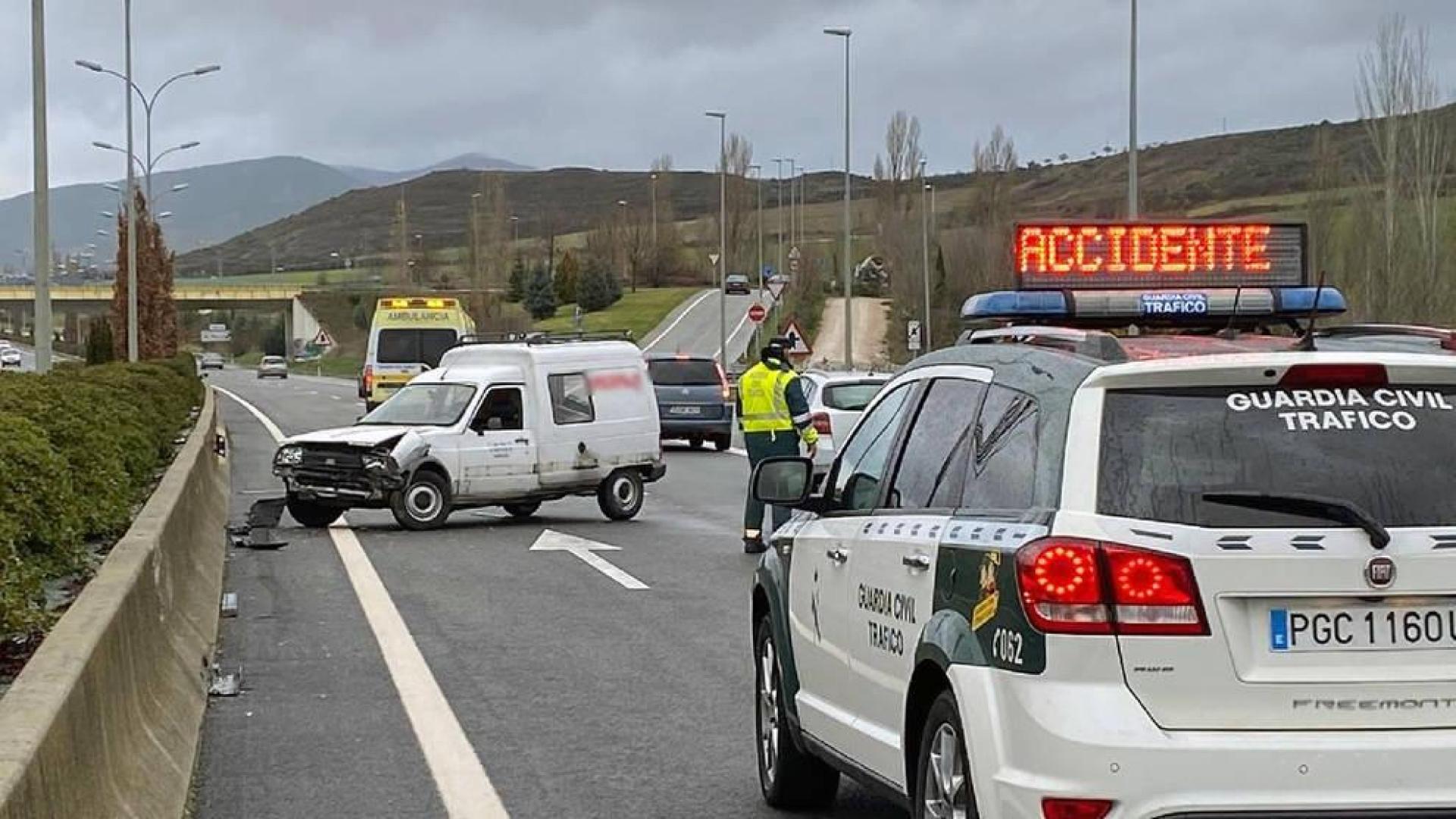 Herido leve tras chocar contra una bionda en la ronda en Mutilva