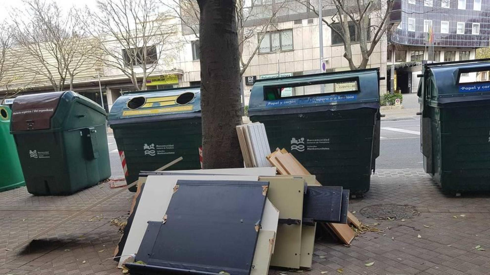 Quejas ciudadanas: pintadas en el monumento de San Ignacio