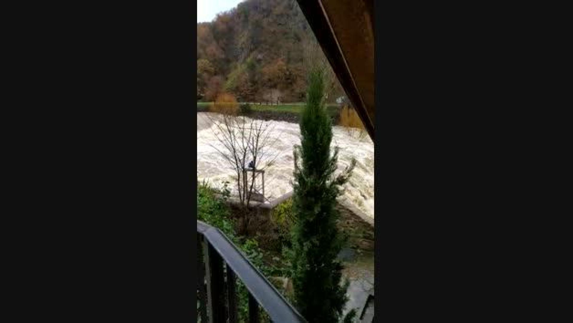 Caudal fuerte del río Ultzama en Trinidad de Arre