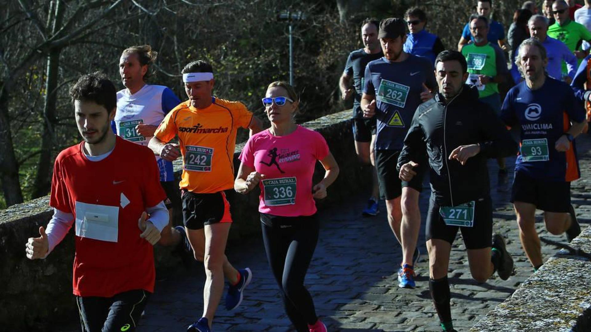 Aitor Mimenza y Vanesa Pacha ganan el XXVIII Cross Popular de la Txantrea