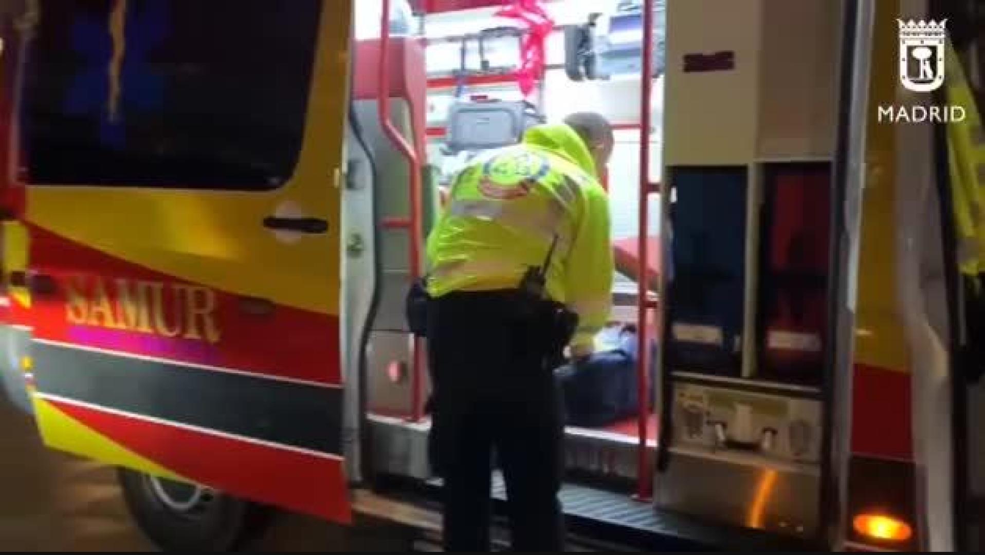 Un hombre fallece al ser atropellado por el camión de basuras en el centro de Madrid