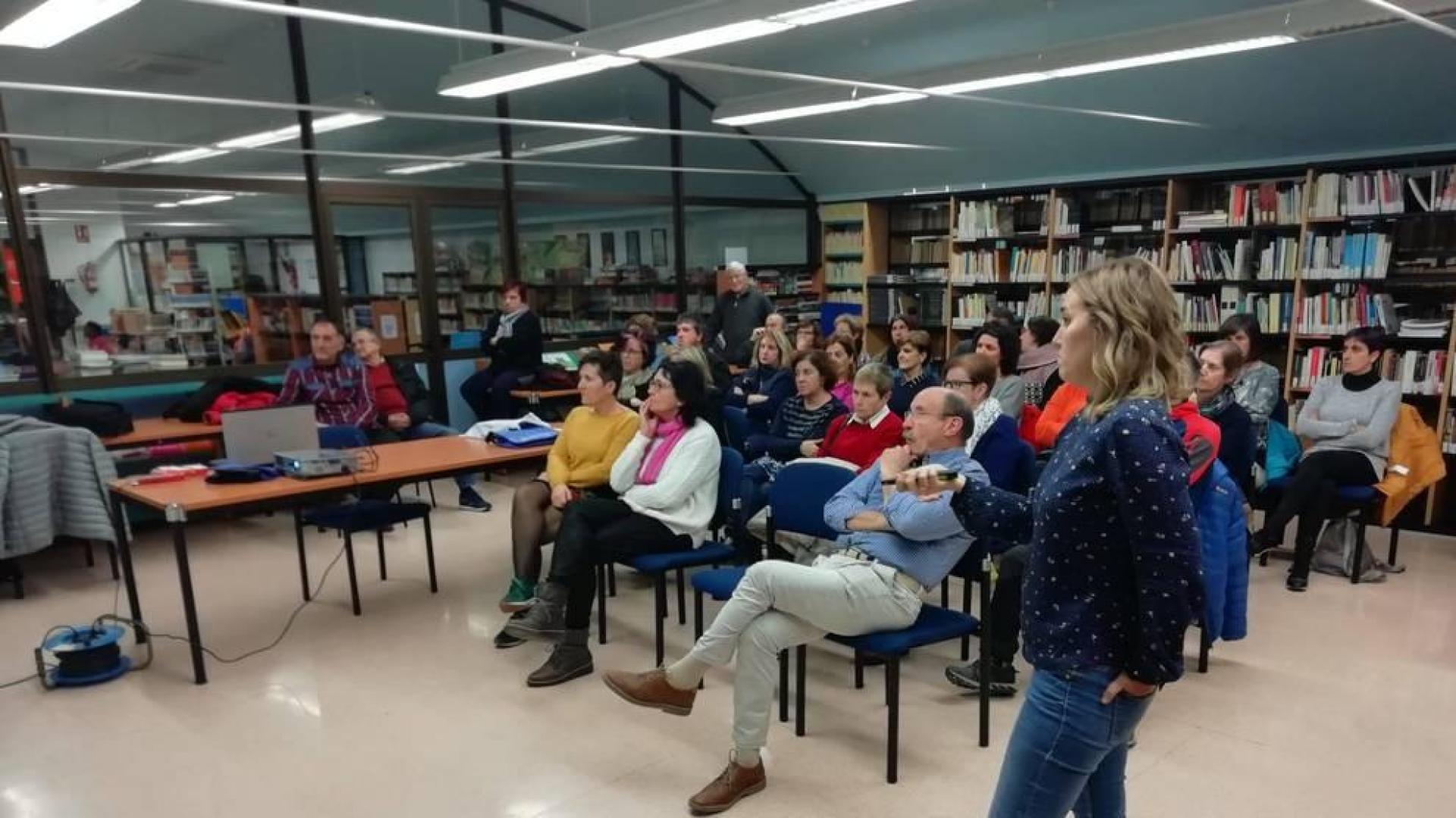 El comercio de Artajona dice adiós a los plásticos con una nueva campaña