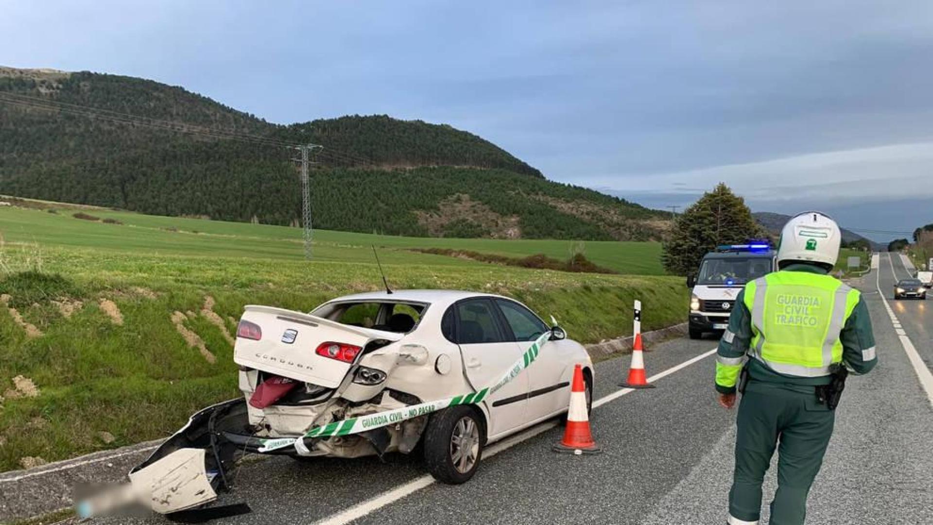Foto de un accidente a la altura del peaje de Zuasti