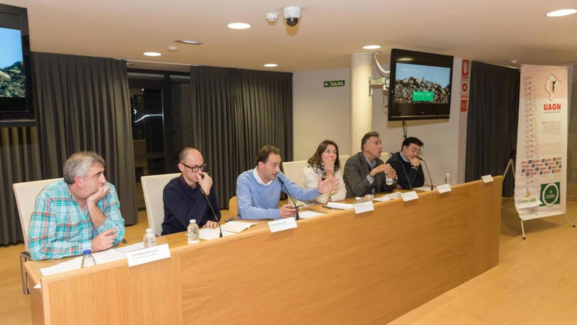 Los agricultores de la Ribera hablan de situación “límite” por los daños de conejos