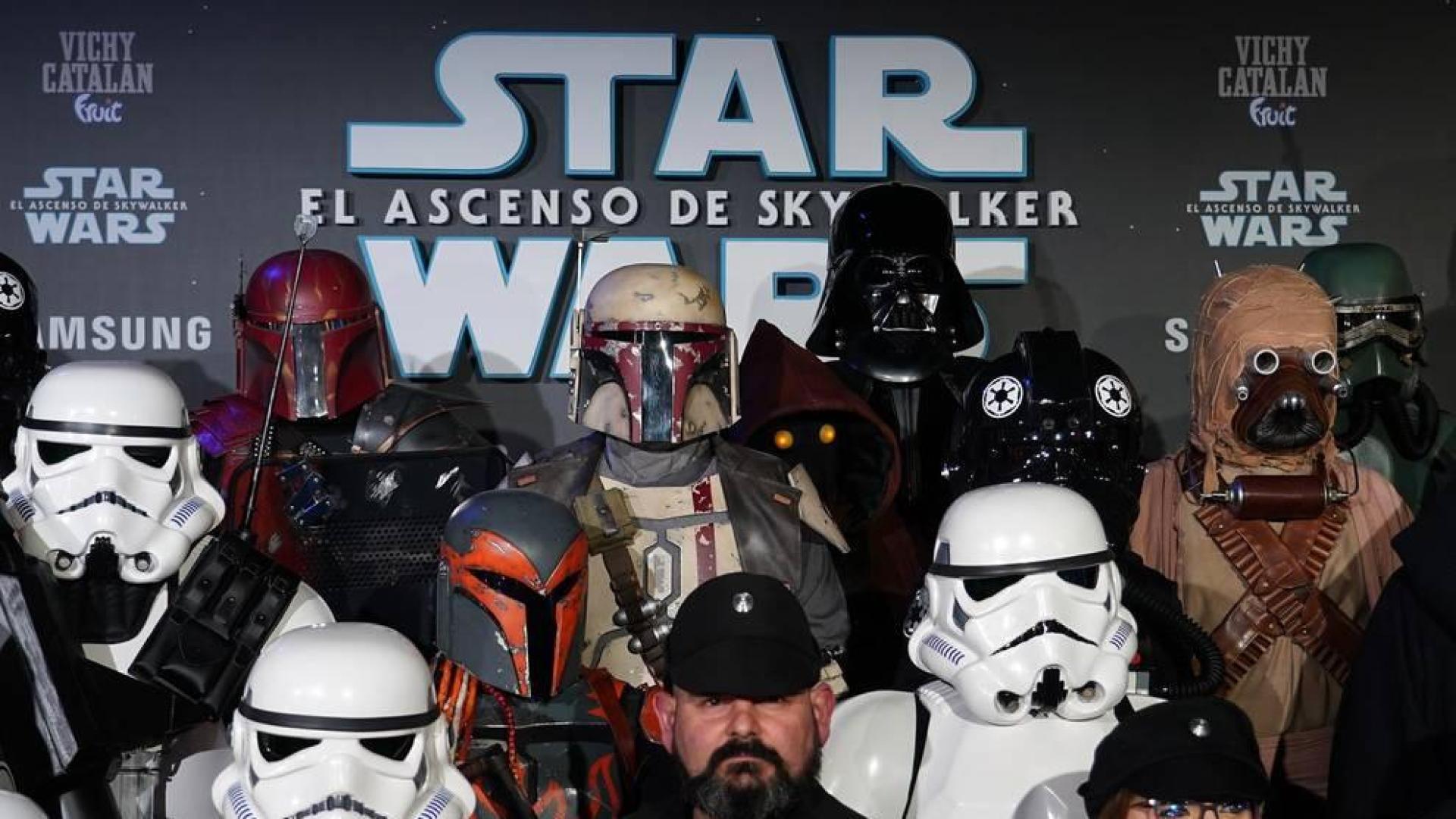 El teatro Victoria Eugenia de San Sebastián acogió este miércoles el preestreno en España de la última película de 'Star Wars', 42 años después de que también lo hiciera con 'La guerra de las galaxias'.