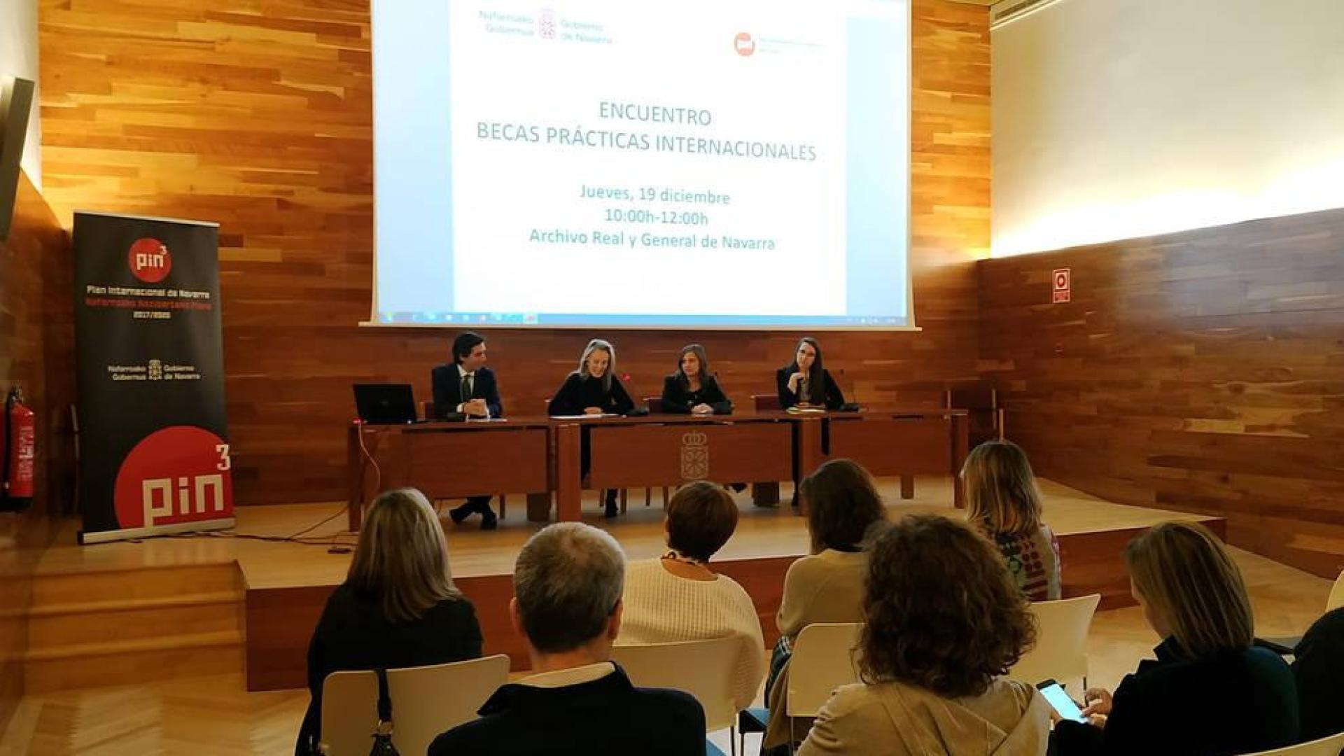 Encuentro de Becas de Prácticas Internacionales celebrado hoy.