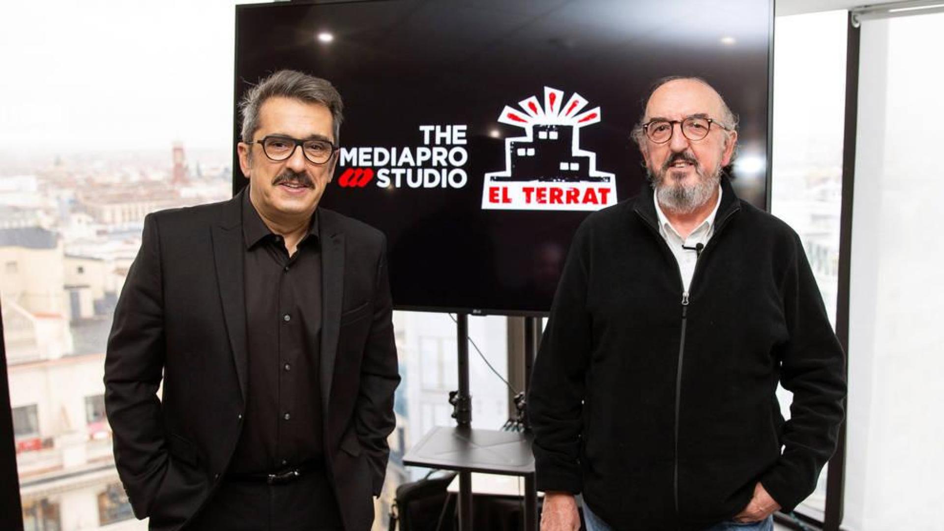 El cofundador del grupo audiovisual Mediapro Studios, Jaume Roures (d), y el humorista Andreu Buenafuente.