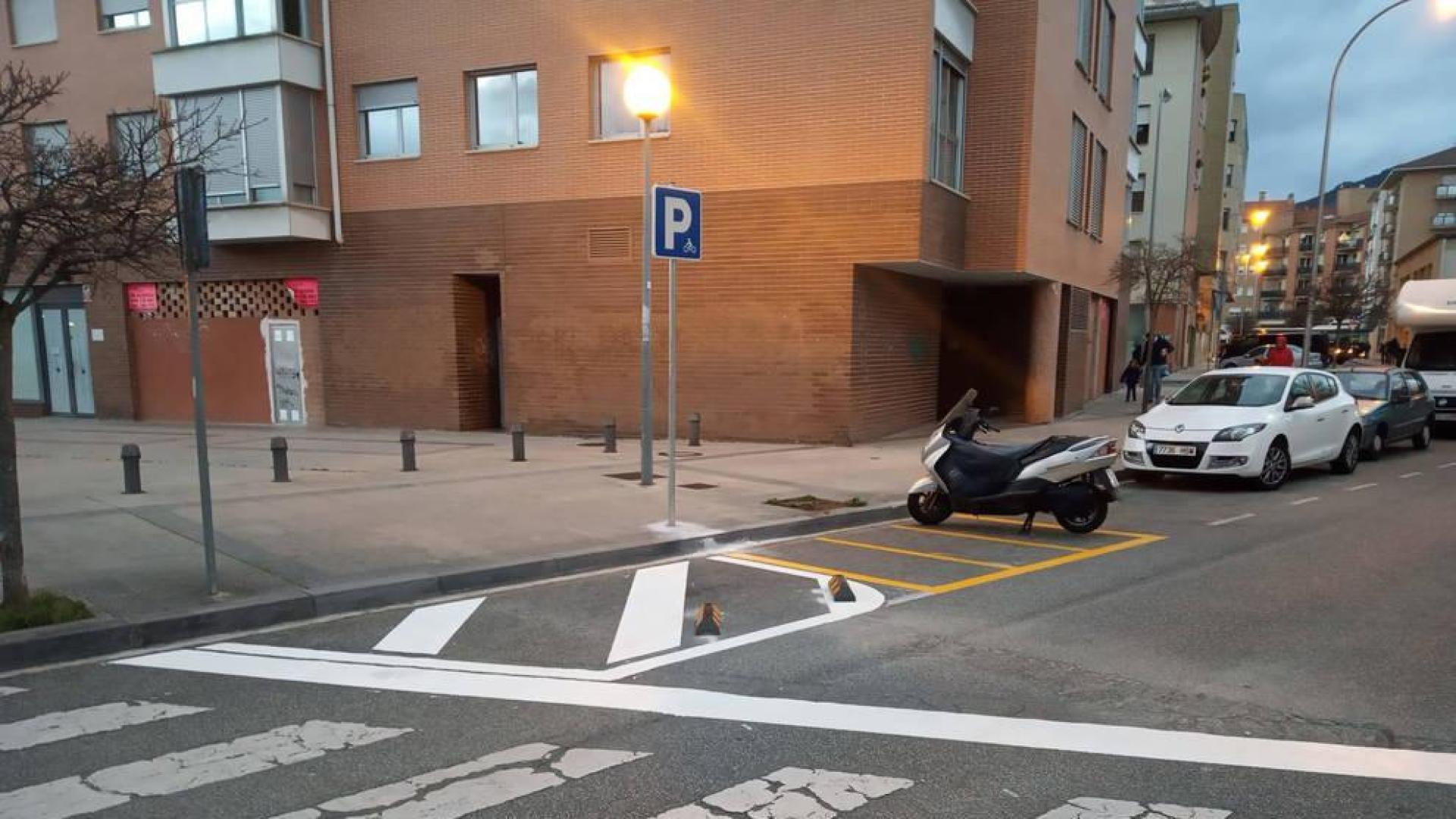 El error de pintado en la zona azul en la Rochapea no tendrá coste para el consistorio