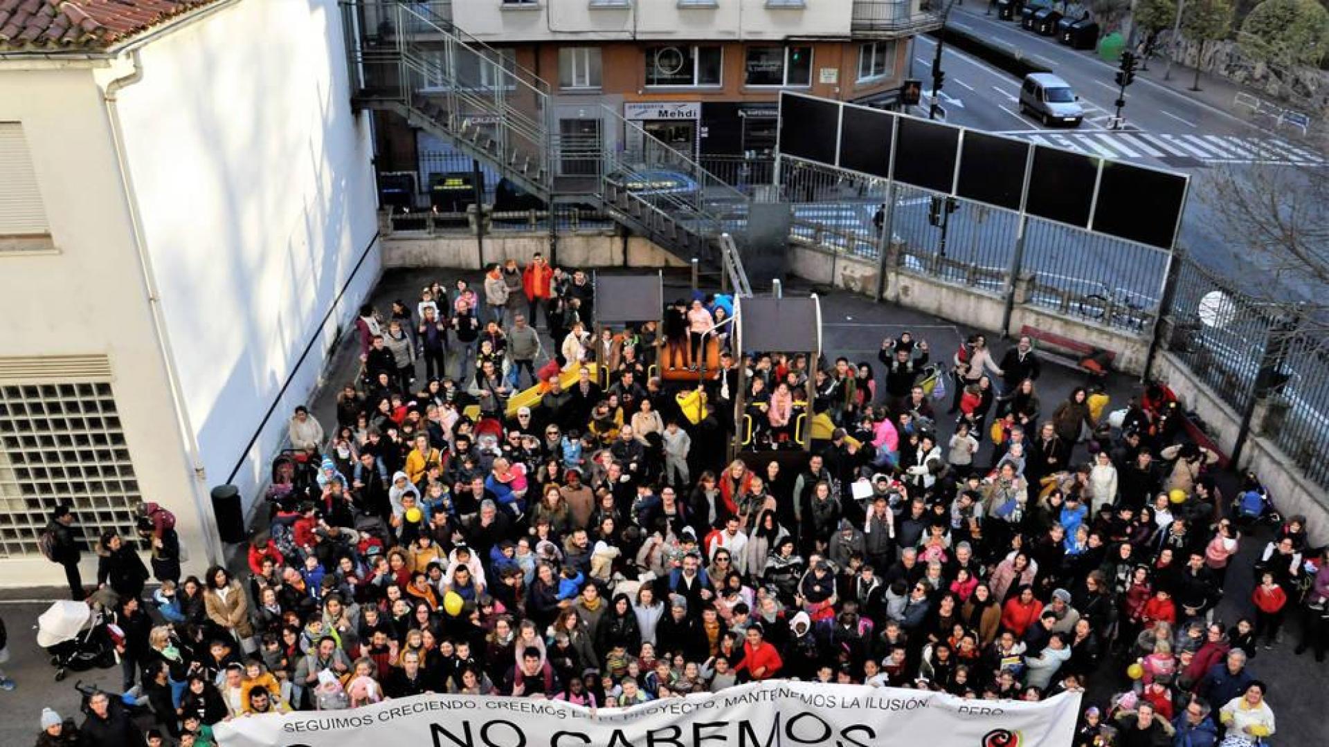 Docentes y familias del CP Paderborn de Pamplona piden un nuevo centro