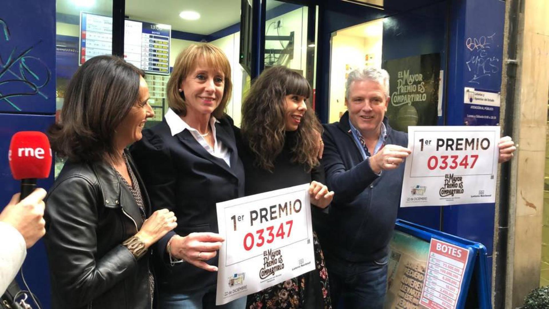 Fotos de Pamplona, Tudela y Fitero, donde ha dejado premios el sorteo de la Lotería de Navidad 2018 en Navarra.