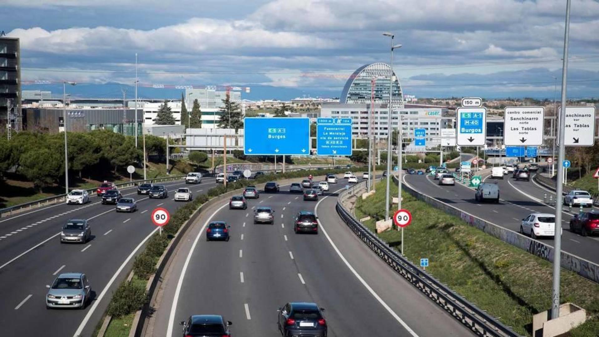 Tráfico en la A-1, carretera de Burgos.
