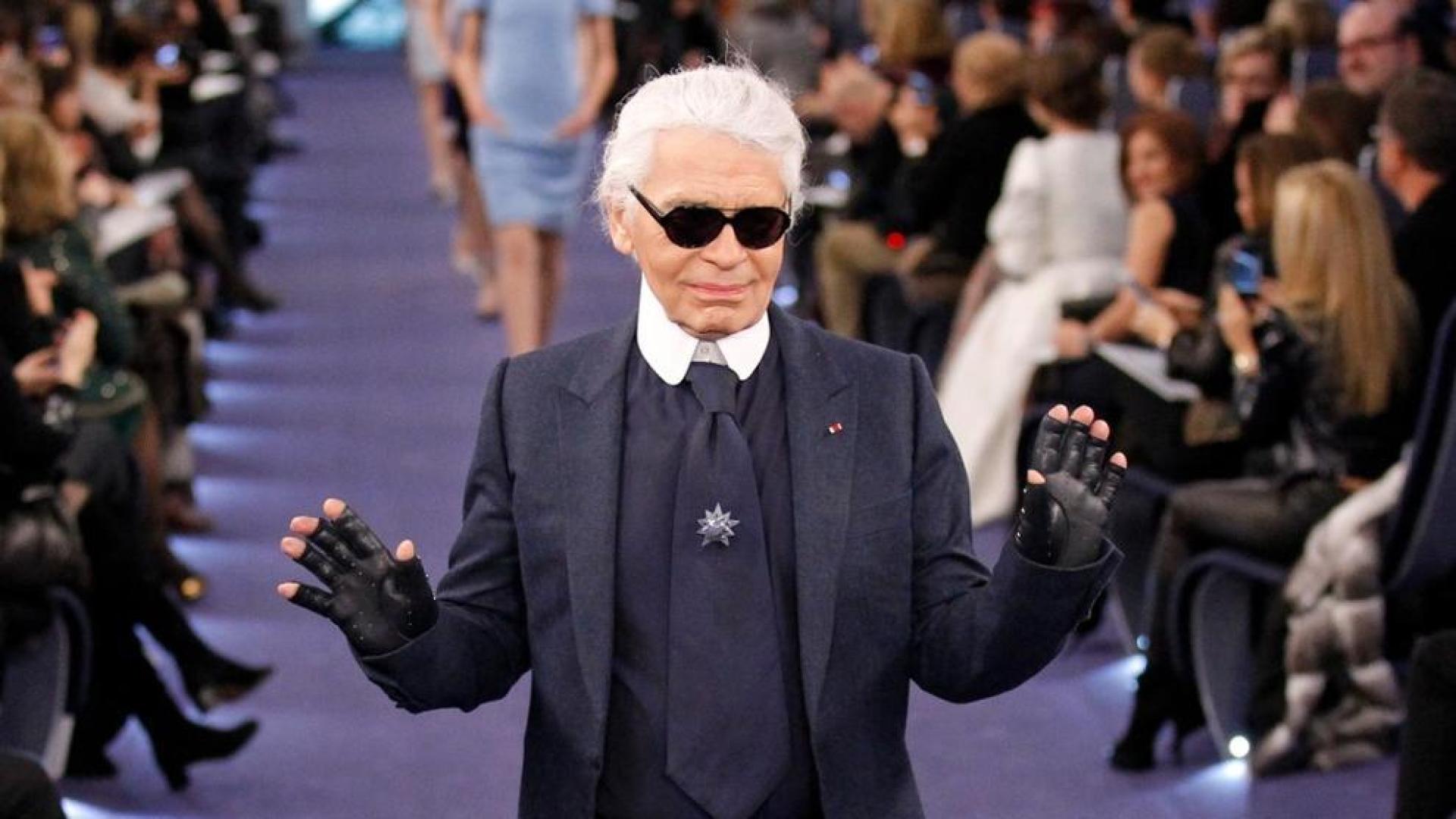Lagerfeld borda en azul la Alta Costura Chanel del verano 2012