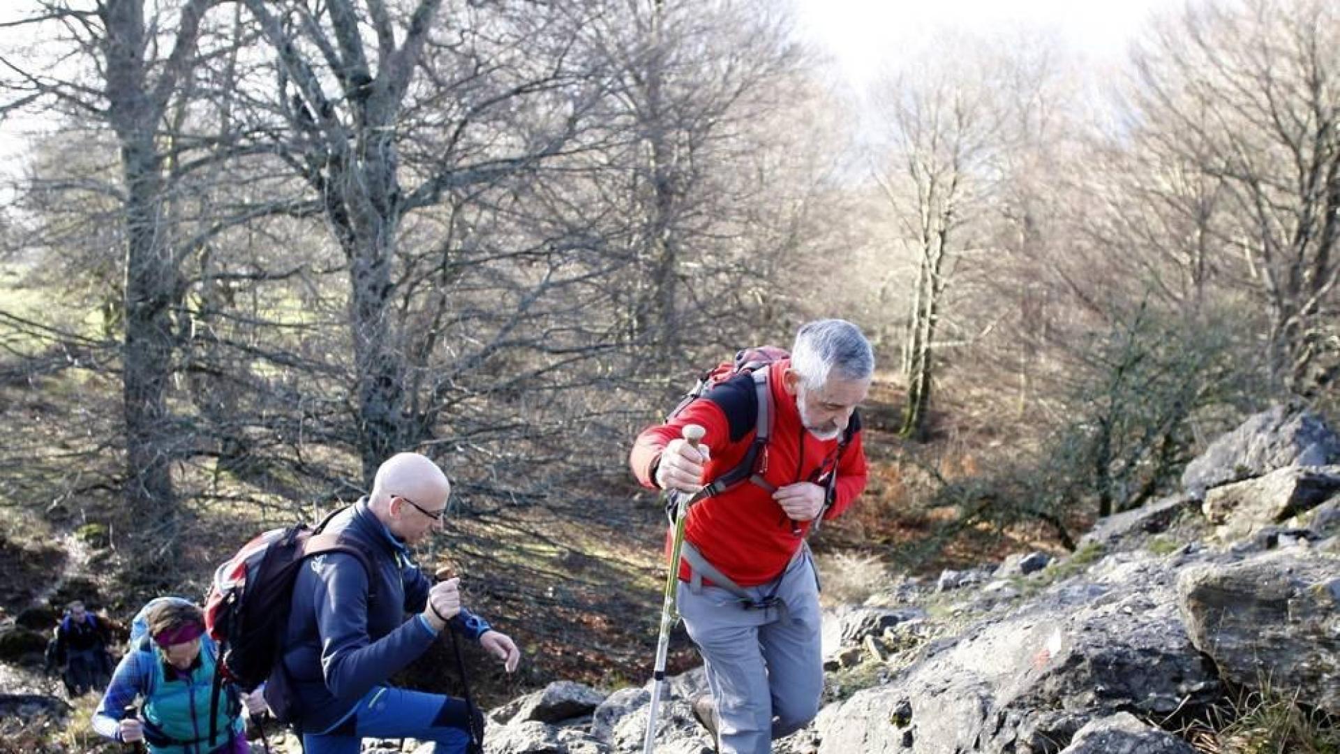 Fotos del Mendigoizaleen Eguna: resumen gráfico de la despedida del año de los montañeros en San Miguel de Aralar.