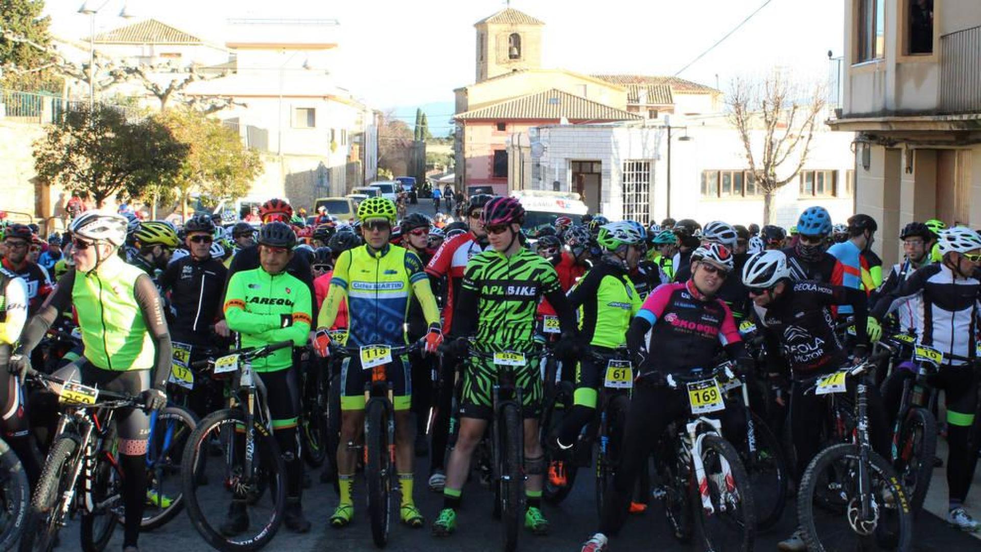 Salida de la salida de la segunda edición de la marcha El Pavo.