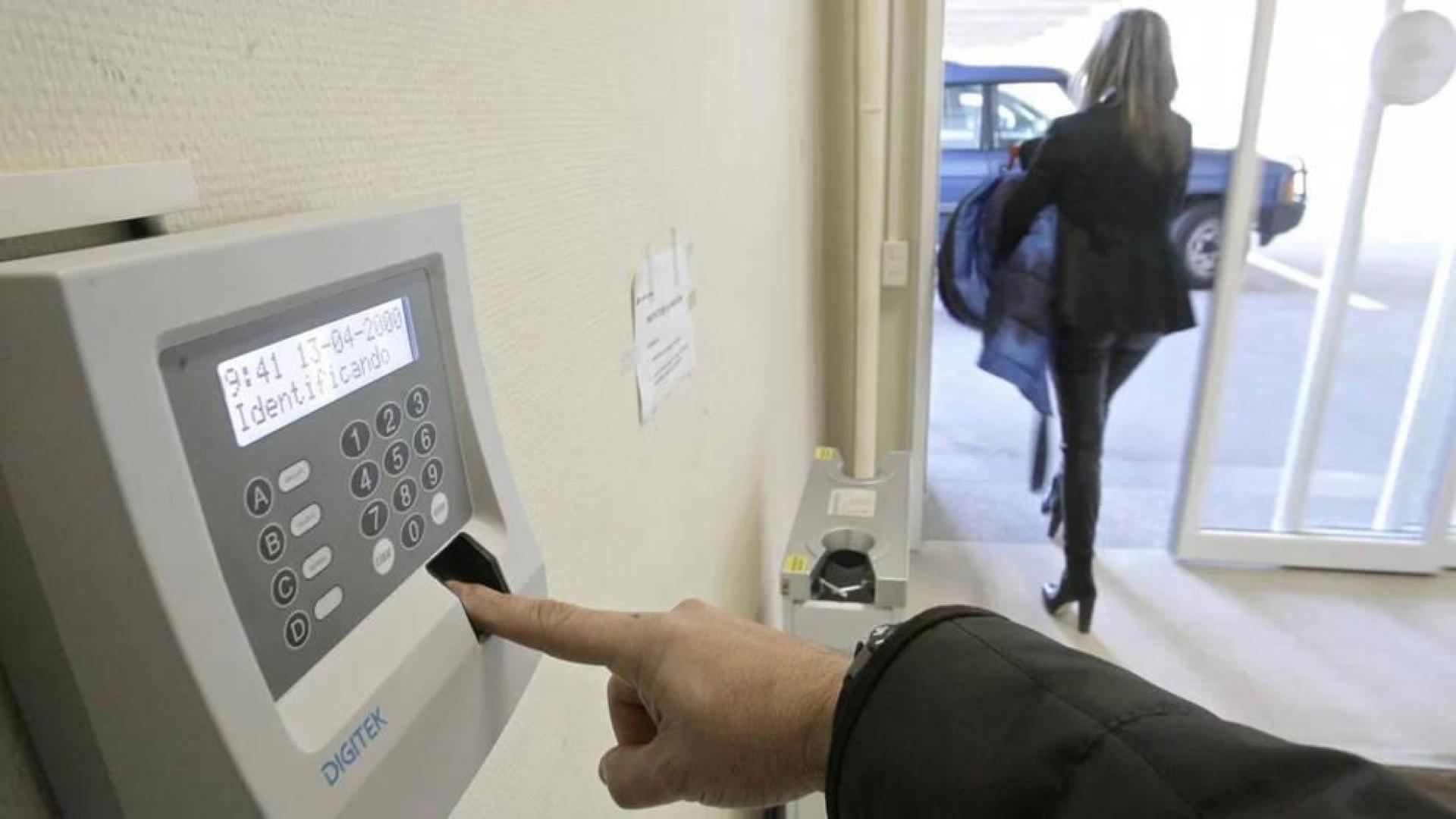 La Inspección revisará el control horario en 600 empresas hasta finales de año