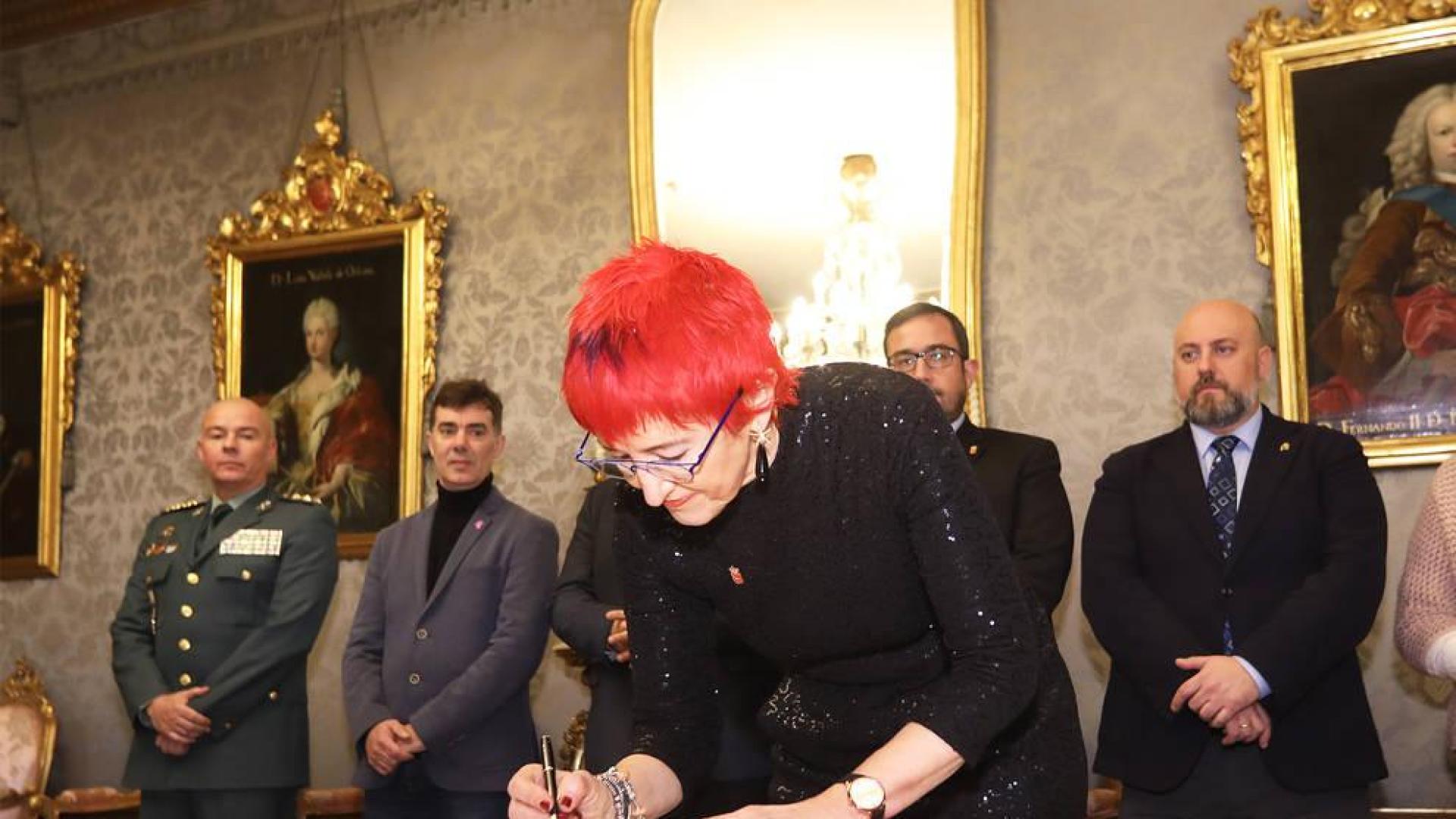 La consejera Induráin ve en el preacuerdo con el Sindicato Médico un "punto de arranque"