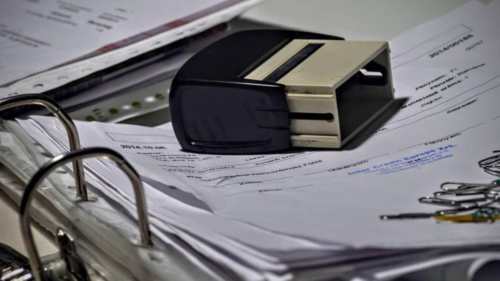 La facturación de las empresas modera su avance en octubre tras subir un 2,1%