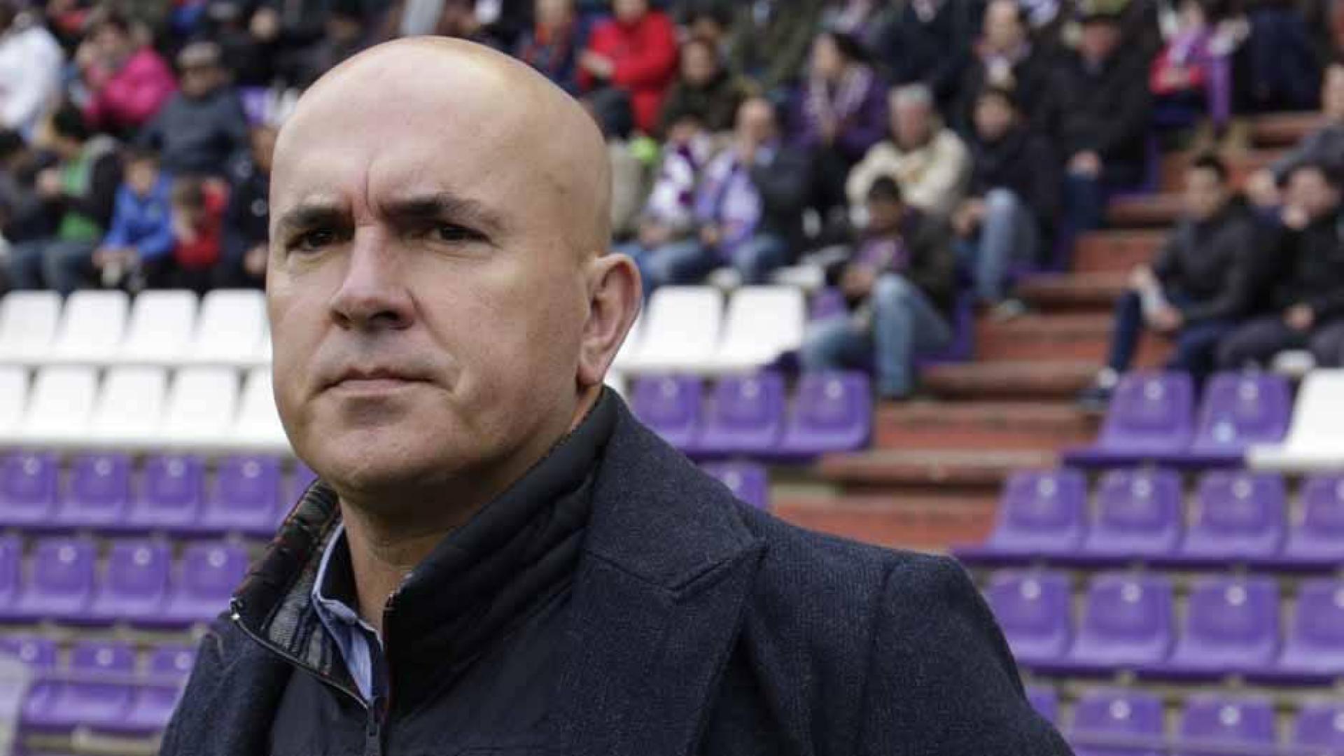 El Valladolid destituye al entrenador Luis César Sampedro