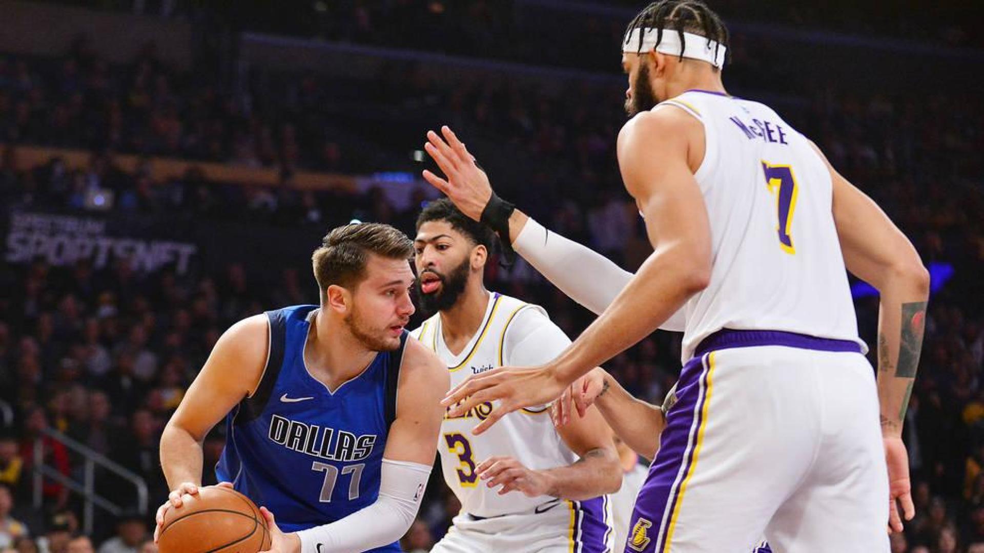 LeBron James se regala un triunfo y 9.000 asistencias para su cumpleaños