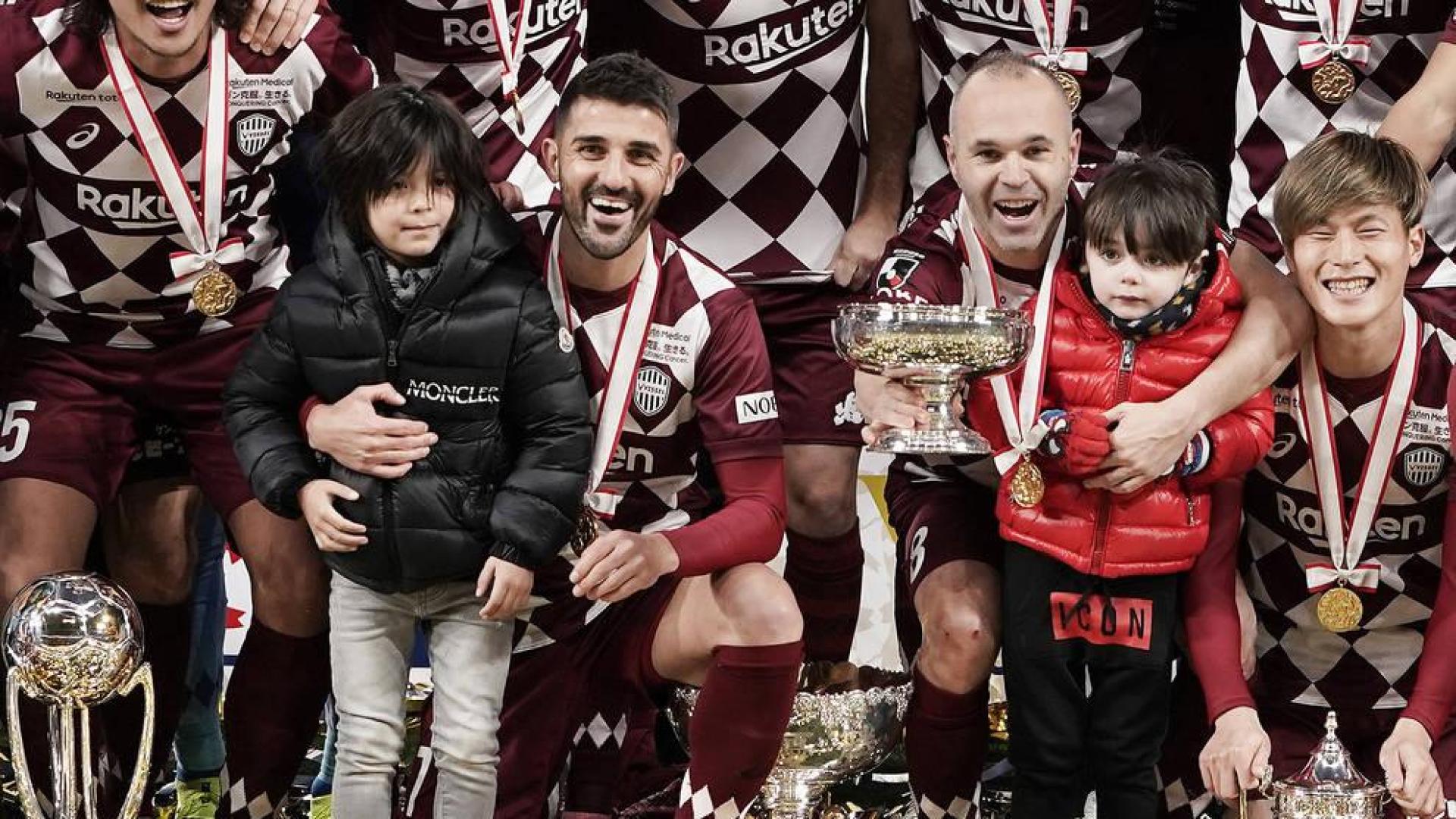 David Villa cuelga las botas por todo lo alto