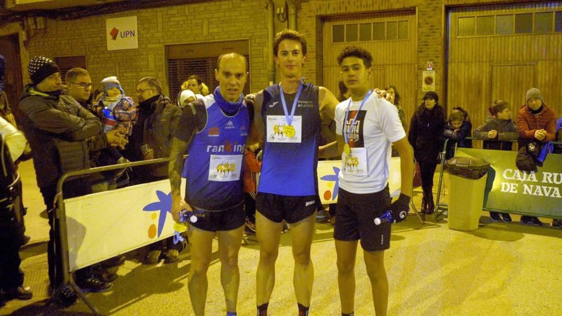 Galería de fotos de la carrera en la que se impusieron Paco Sanz y Carmen Riaño.