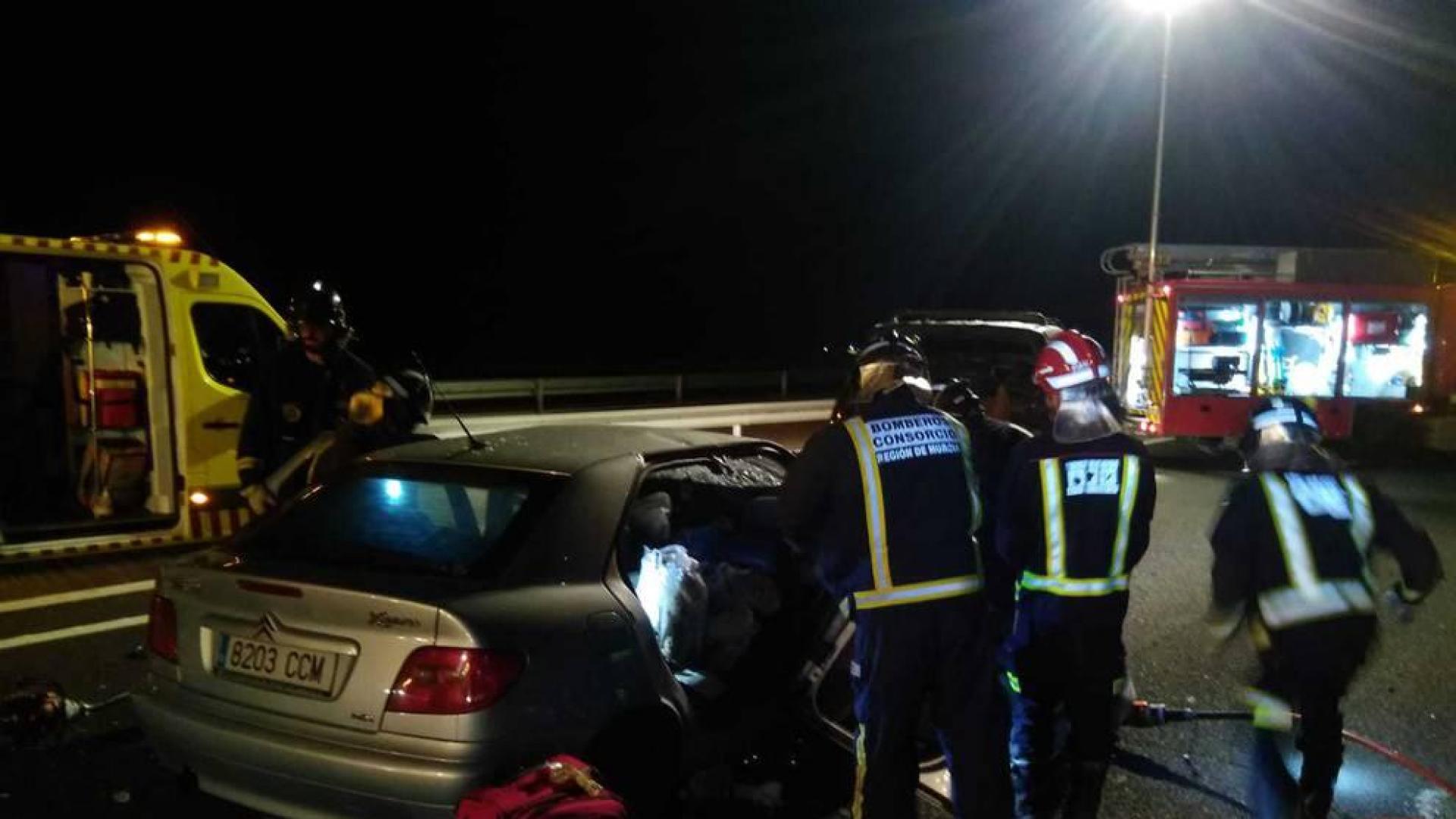 Dos muertos y 2 heridos graves en una colisión de tráfico en Jumilla