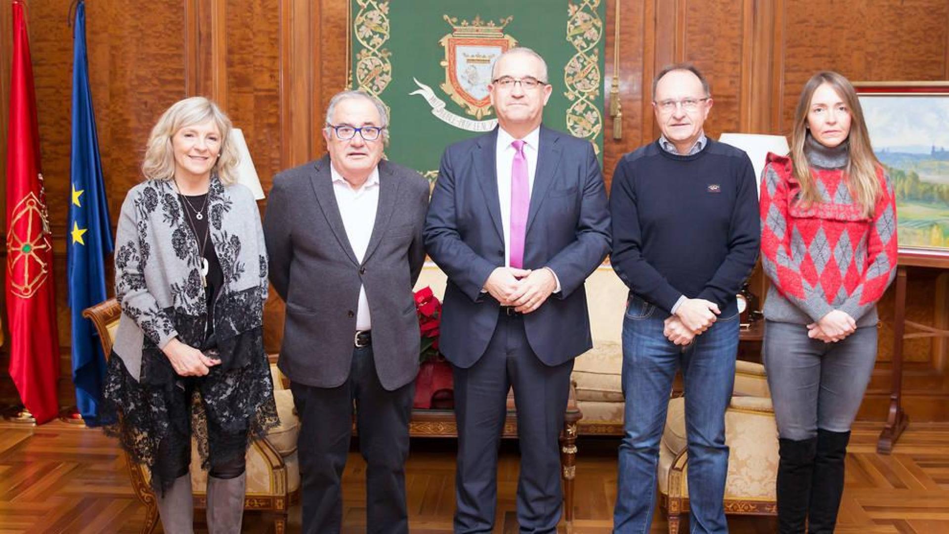 Maya se reúne con Sabalza para hablar sobre el centenario del C.A. Osasuna