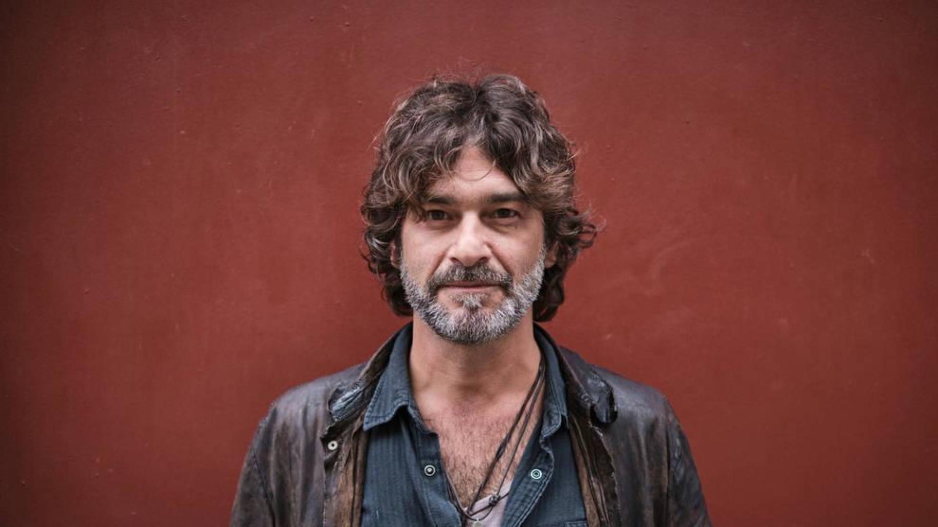 Quique González: “El disco no suena a poemas musicados”