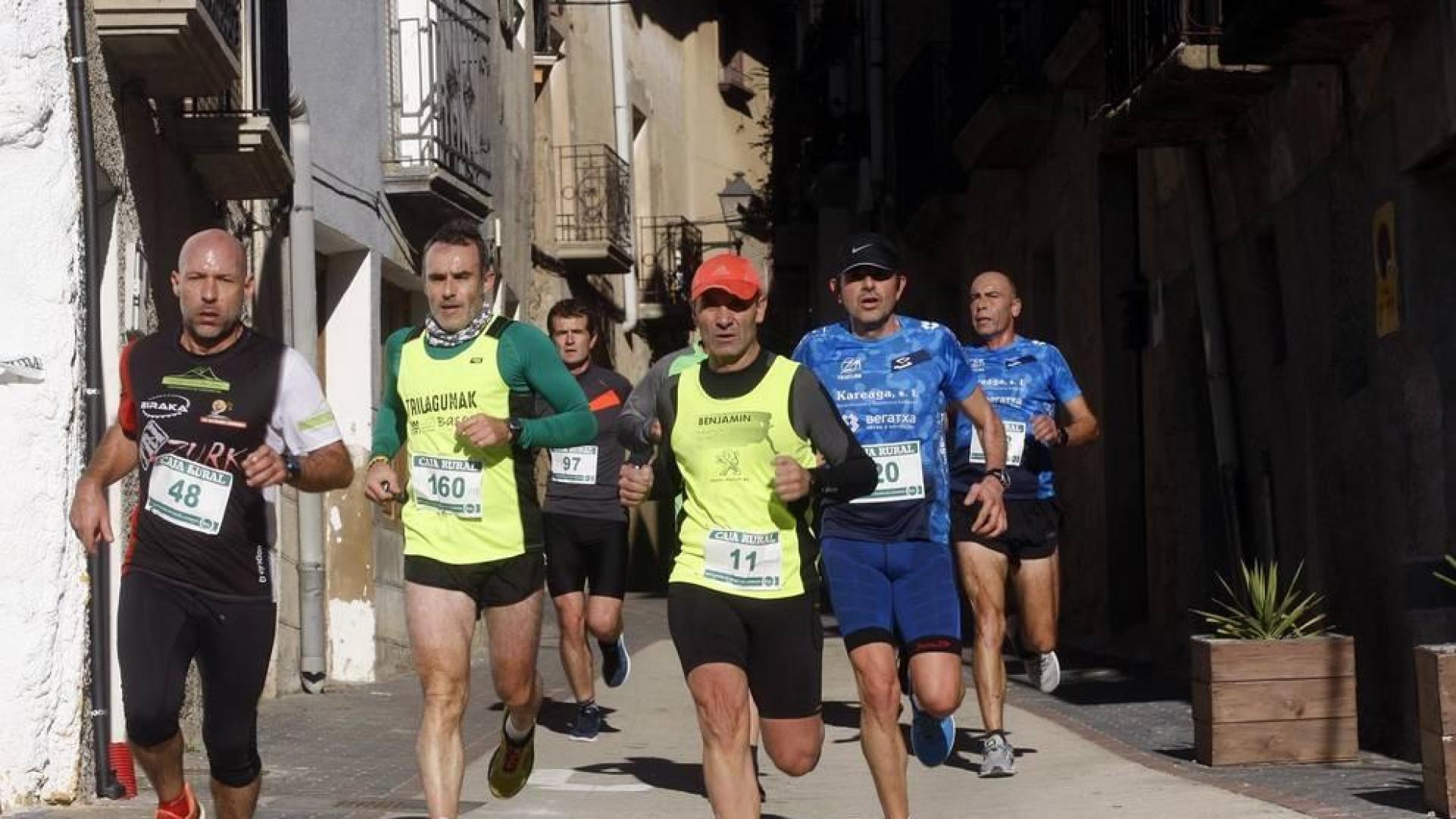 La cita, que reunió este domingo por la mañana a un total de 425 corredores, recaudó 300 euros para la asociación GERNA