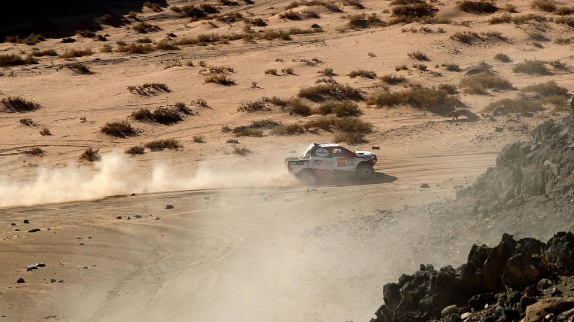 Fernando Alonso y Marc Coma, en la segunda etapa del Rally Dakar.