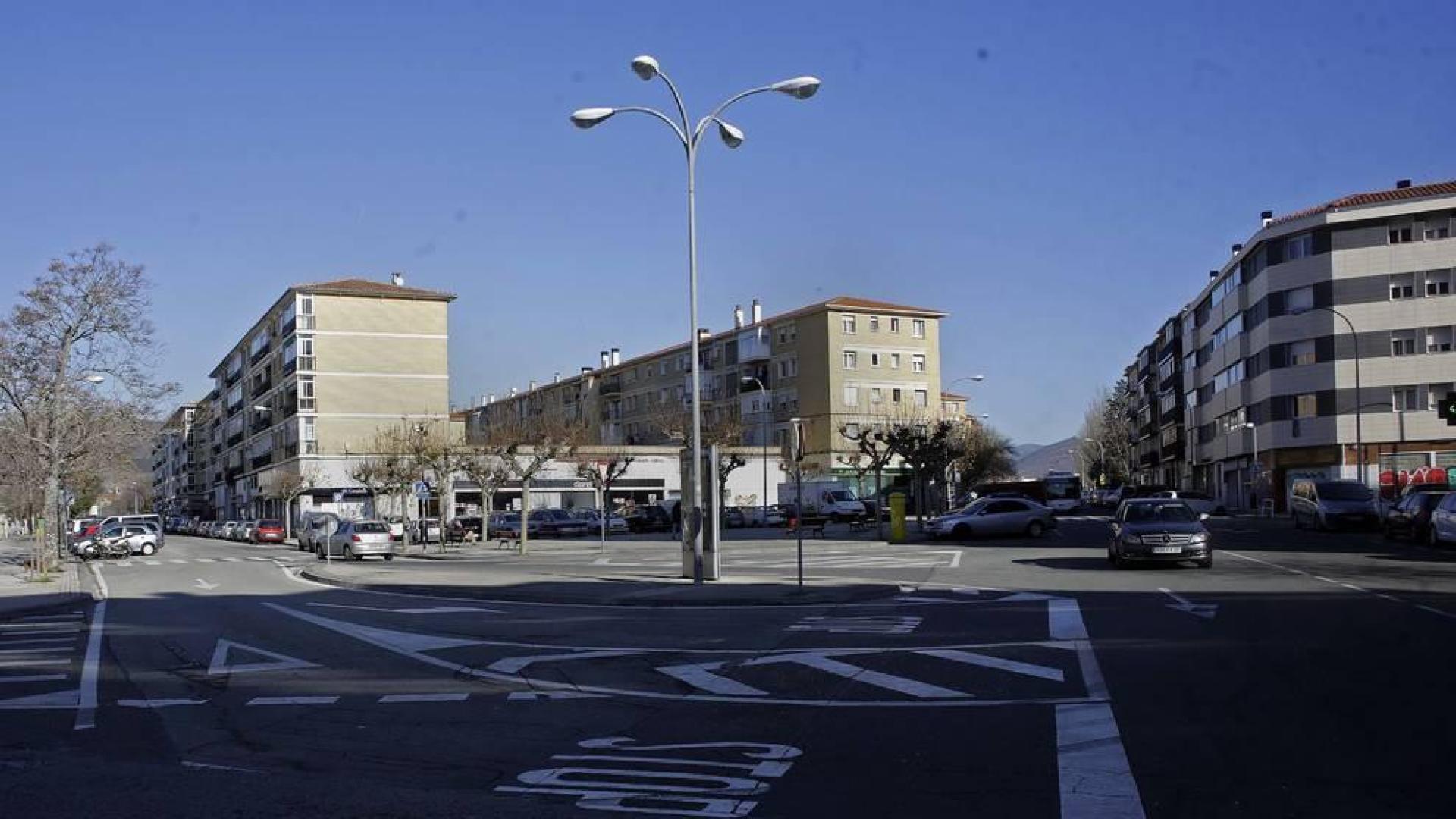 En este cruce de las calles Torralba, Mendigorría y San Cristóbal se construirá una rotonda.