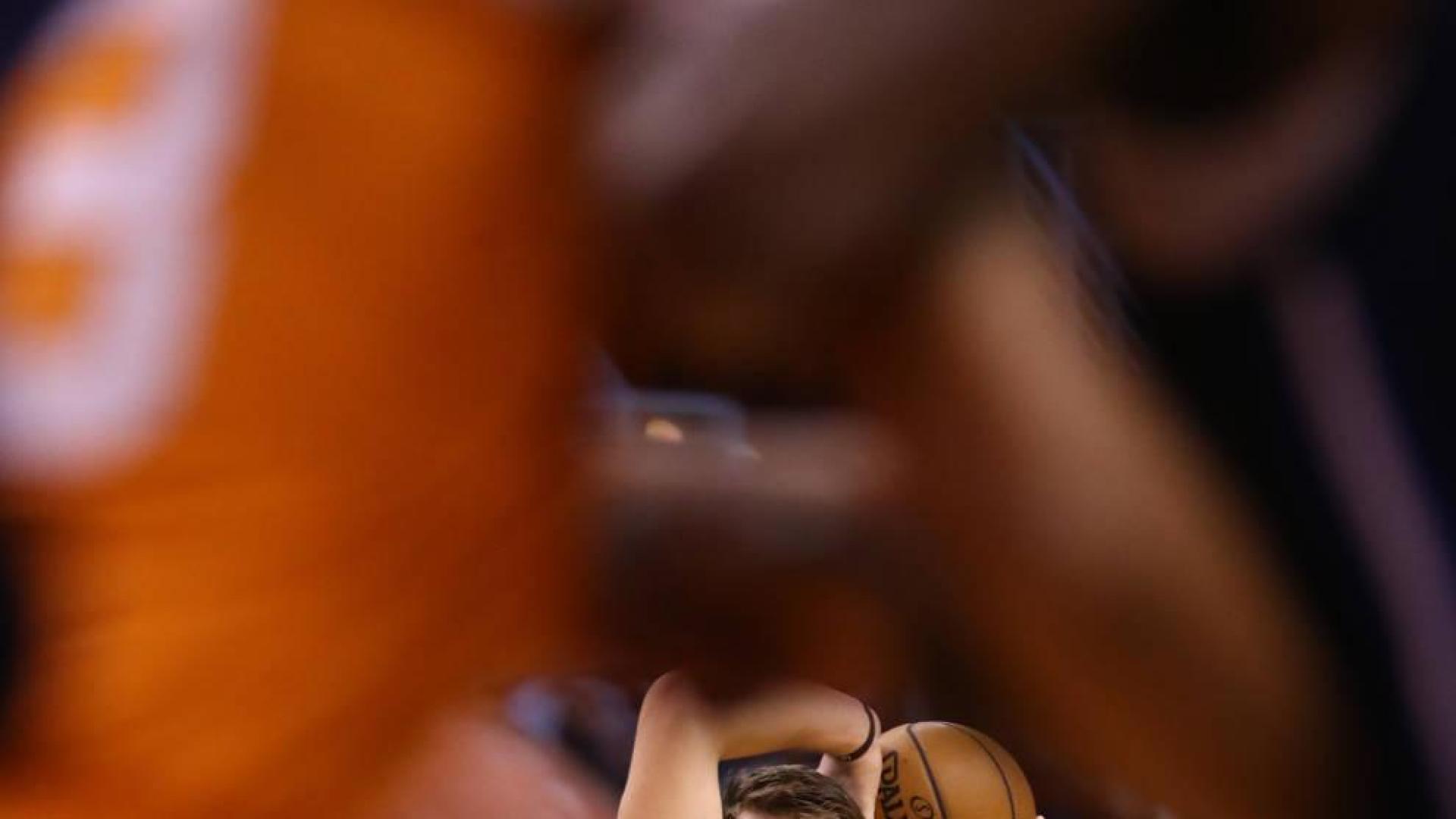 Doncic, en un momento del partido frente a los Suns.